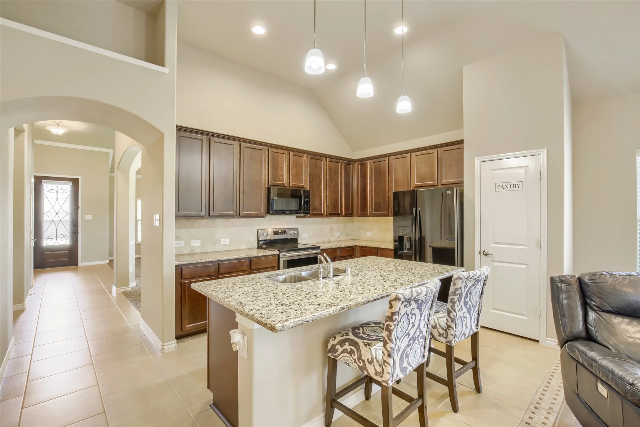 Single Family Residence For Sale in Rockwall County , 2400 Sabine Circle, Royse City, Texas 75189, 3 Bedroom, 2 Bathroom, 2 Garage spaces, 2,008 Sqft, built in 2015, mls#21343721, Real Estate Agent in Royse City, Homes For Sale in Rockwall county, Homes For Sale in Royse City, Realtor in Royse City Texas, Real Estate Brokerage Independent Realty Texas, Luminita Cordes Realtor