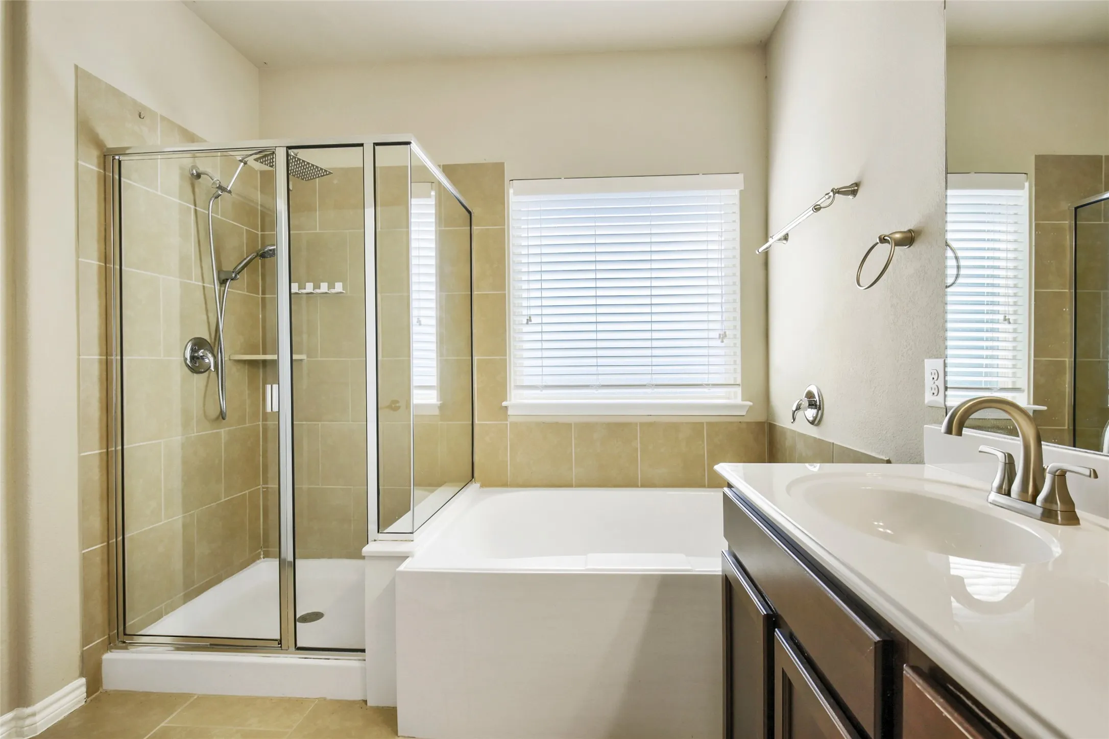 Single Family Residence For Sale in Rockwall County , 2400 Sabine Circle, Royse City, Texas 75189, 3 Bedroom, 2 Bathroom, 2 Garage spaces, 2,008 Sqft, built in 2015, mls#21343721, Real Estate Agent in Royse City, Homes For Sale in Rockwall county, Homes For Sale in Royse City, Realtor in Royse City Texas, Real Estate Brokerage Independent Realty Texas, Luminita Cordes Realtor