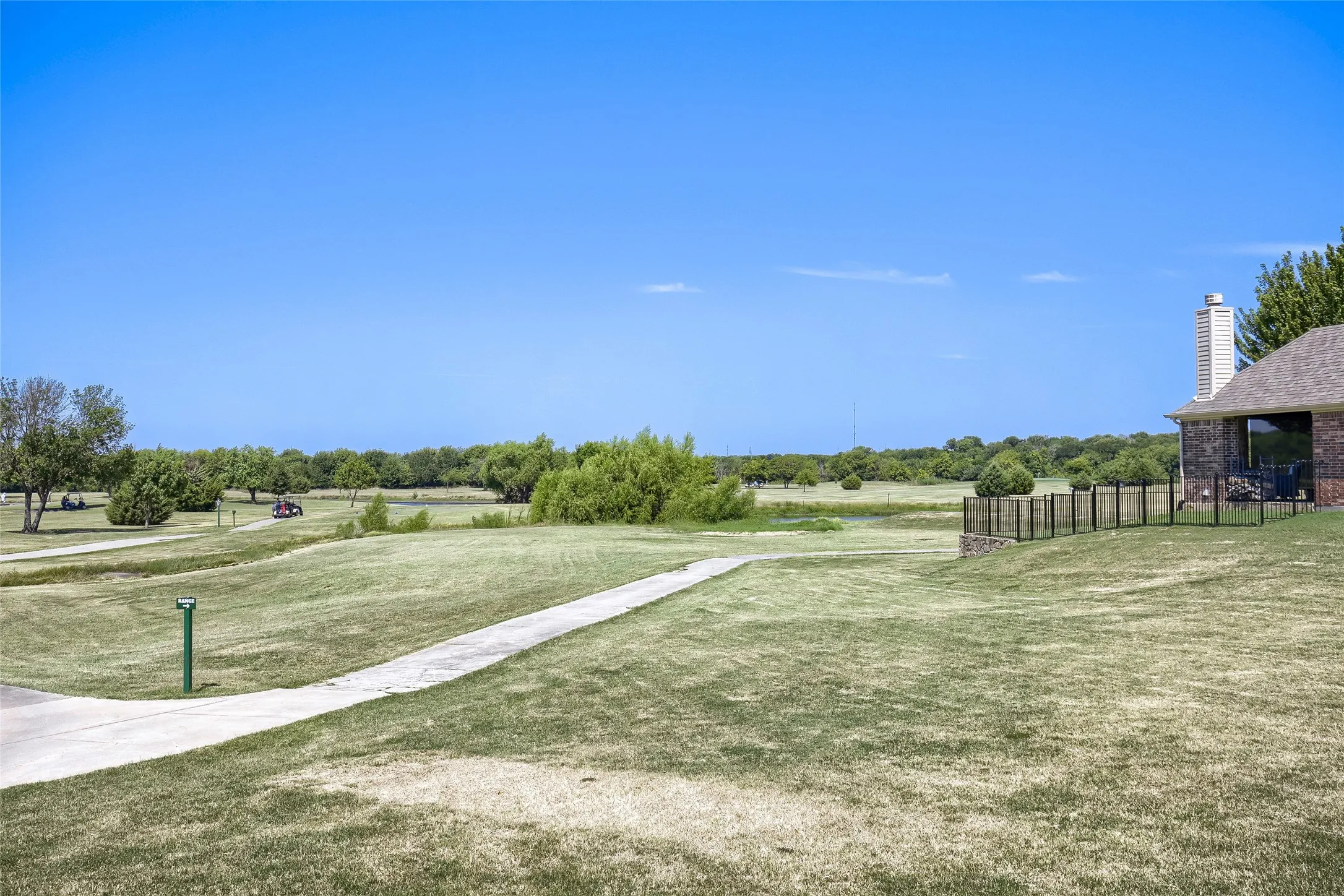 Single Family Residence For Sale in Rockwall County , 2400 Sabine Circle, Royse City, Texas 75189, 3 Bedroom, 2 Bathroom, 2 Garage spaces, 2,008 Sqft, built in 2015, mls#21343721, Real Estate Agent in Royse City, Homes For Sale in Rockwall county, Homes For Sale in Royse City, Realtor in Royse City Texas, Real Estate Brokerage Independent Realty Texas, Luminita Cordes Realtor