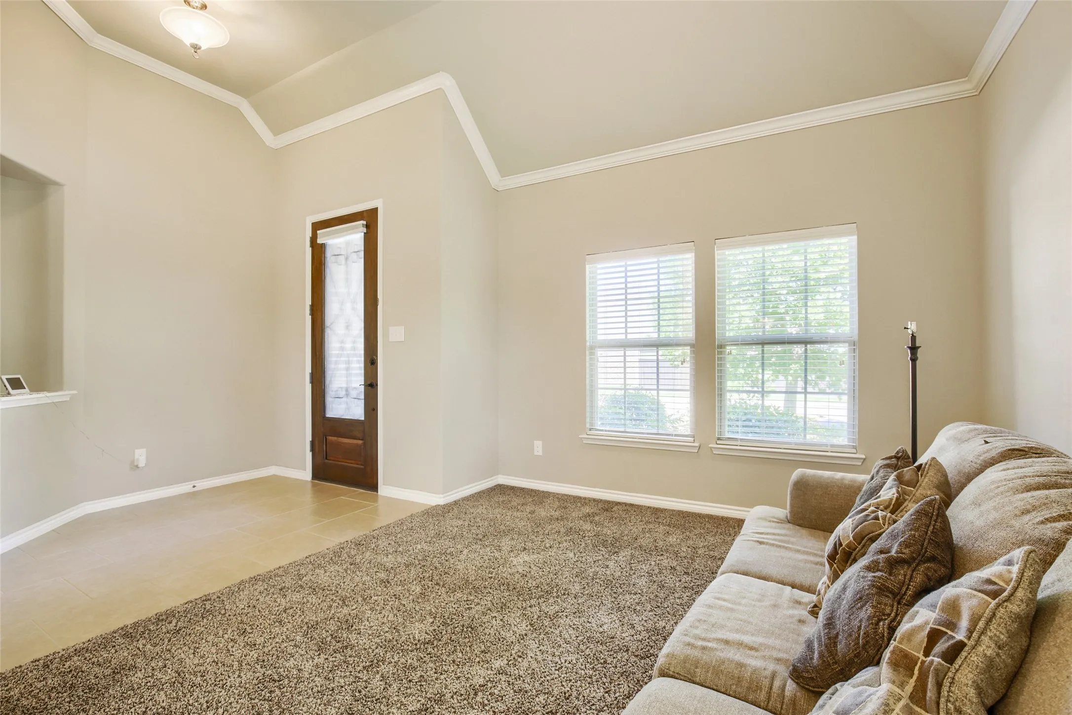 Single Family Residence For Sale in Rockwall County , 2400 Sabine Circle, Royse City, Texas 75189, 3 Bedroom, 2 Bathroom, 2 Garage spaces, 2,008 Sqft, built in 2015, mls#21343721, Real Estate Agent in Royse City, Homes For Sale in Rockwall county, Homes For Sale in Royse City, Realtor in Royse City Texas, Real Estate Brokerage Independent Realty Texas, Luminita Cordes Realtor