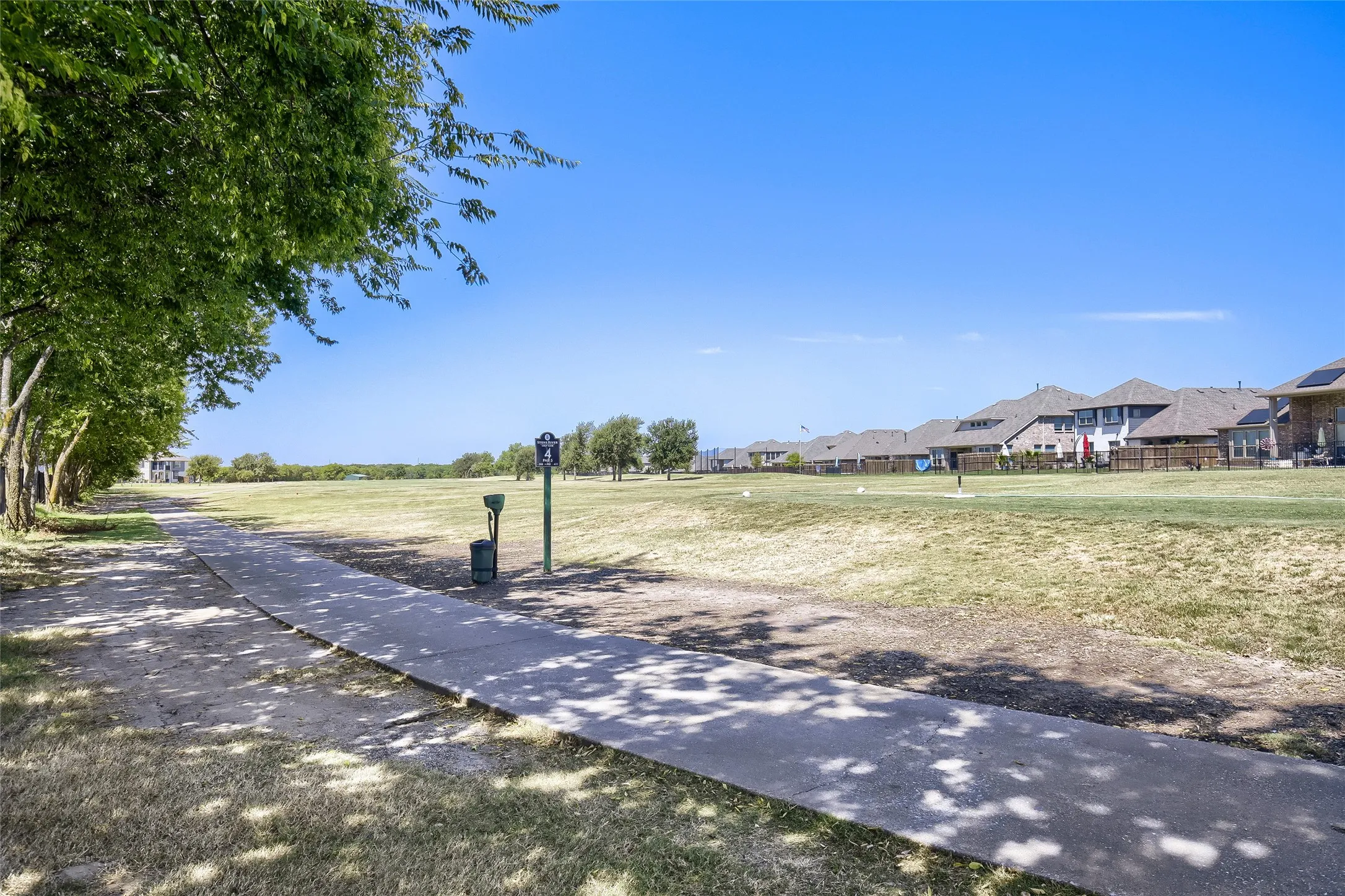 Single Family Residence For Sale in Rockwall County , 2400 Sabine Circle, Royse City, Texas 75189, 3 Bedroom, 2 Bathroom, 2 Garage spaces, 2,008 Sqft, built in 2015, mls#21343721, Real Estate Agent in Royse City, Homes For Sale in Rockwall county, Homes For Sale in Royse City, Realtor in Royse City Texas, Real Estate Brokerage Independent Realty Texas, Luminita Cordes Realtor