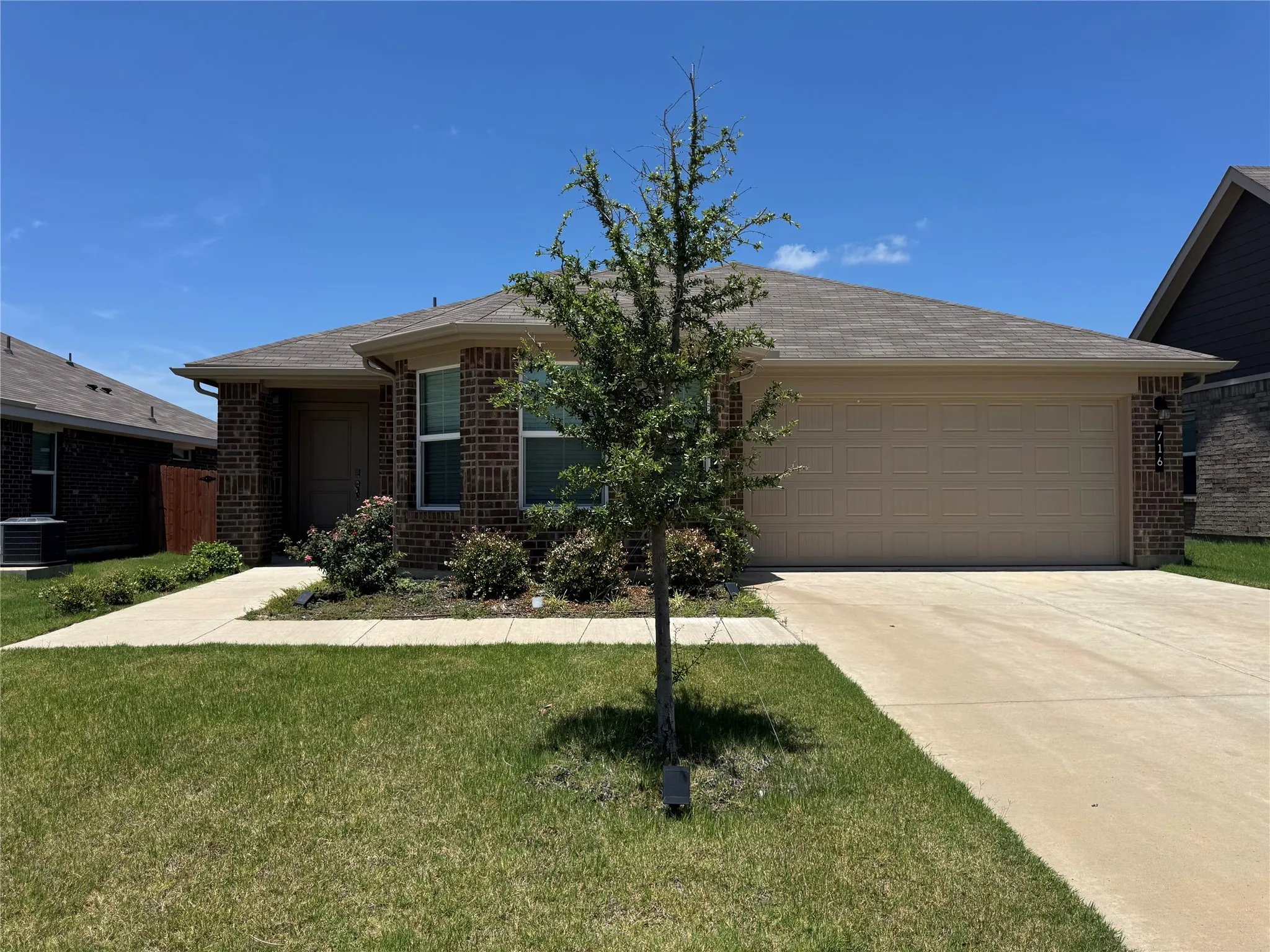 Single Family Residence For Rent in Johnson County , 716 Griffith Park Trail, Alvarado, Texas 76009, 3 Bedroom, 2 Bathroom, 2 Garage spaces, 1,657 Sqft, built in 2023, mls#21344497, Real Estate Agent in Alvarado, Homes For Rent in Johnson county, Homes For Rent in Alvarado, Realtor in Alvarado Texas, Real Estate Brokerage Independent Realty Texas, Luminita Cordes Realtor