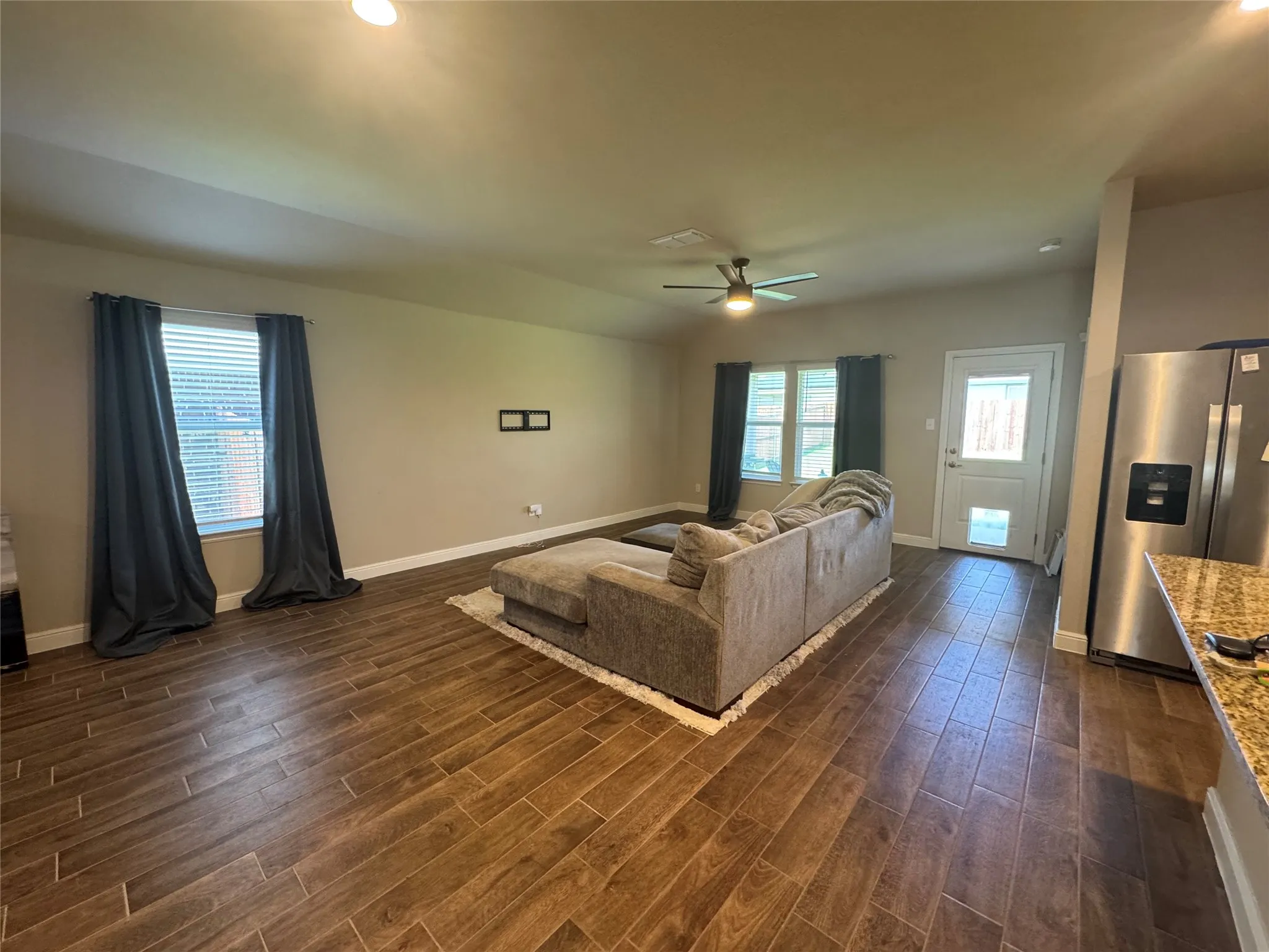 Single Family Residence For Rent in Johnson County , 716 Griffith Park Trail, Alvarado, Texas 76009, 3 Bedroom, 2 Bathroom, 2 Garage spaces, 1,657 Sqft, built in 2023, mls#21344497, Real Estate Agent in Alvarado, Homes For Rent in Johnson county, Homes For Rent in Alvarado, Realtor in Alvarado Texas, Real Estate Brokerage Independent Realty Texas, Luminita Cordes Realtor