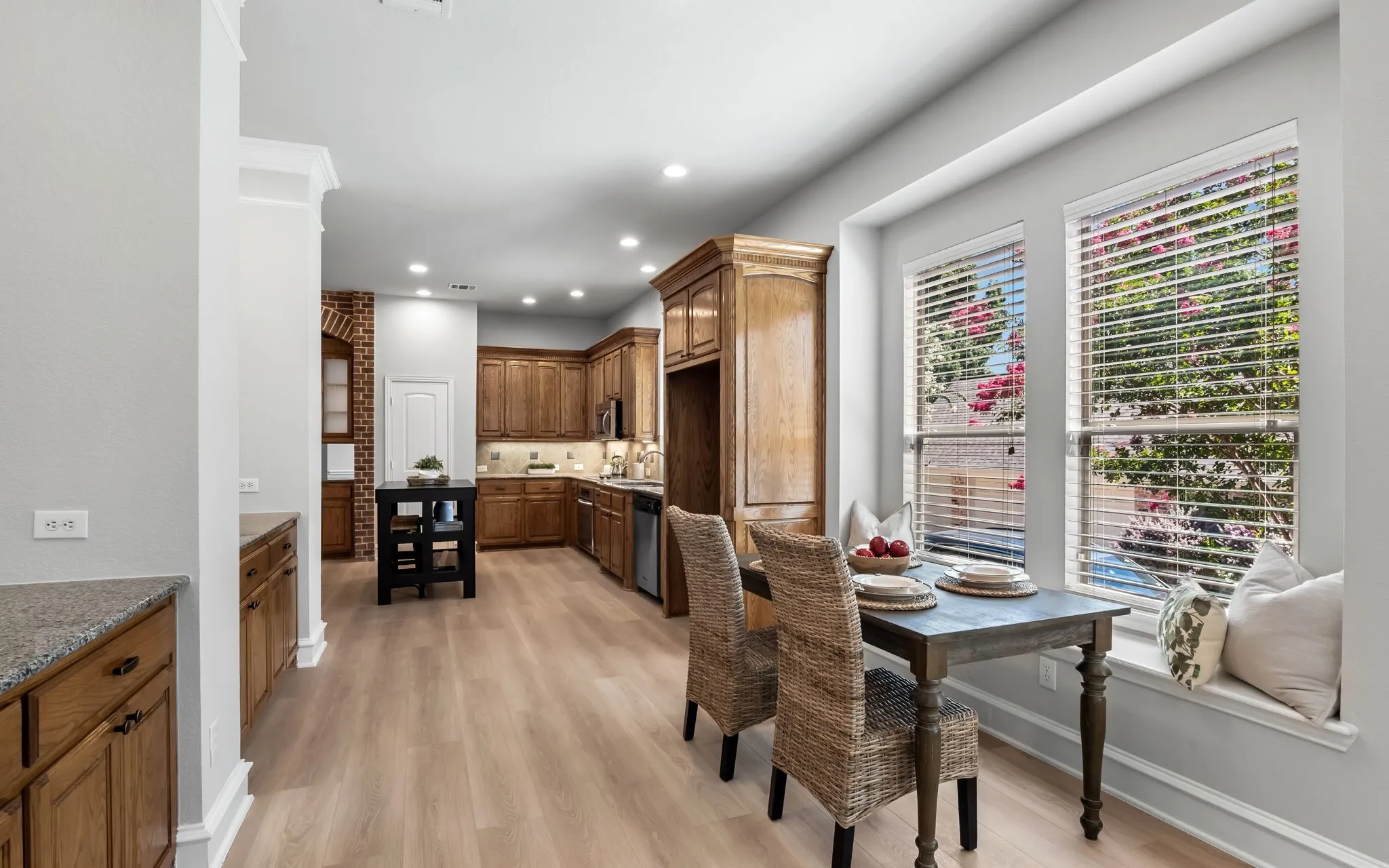 Single Family Residence For Sale in Collin County , 4009 Muscovy Drive, Mc Kinney, Texas 75072, 3 Bedroom, 3 Bathroom, 4 Garage spaces, 3,221 Sqft, built in 2006, mls#21344481, Real Estate Agent in Mc Kinney, Homes For Sale in Collin county, Homes For Sale in Mc Kinney, Realtor in Mc Kinney Texas, Real Estate Brokerage Independent Realty Texas, Luminita Cordes Realtor