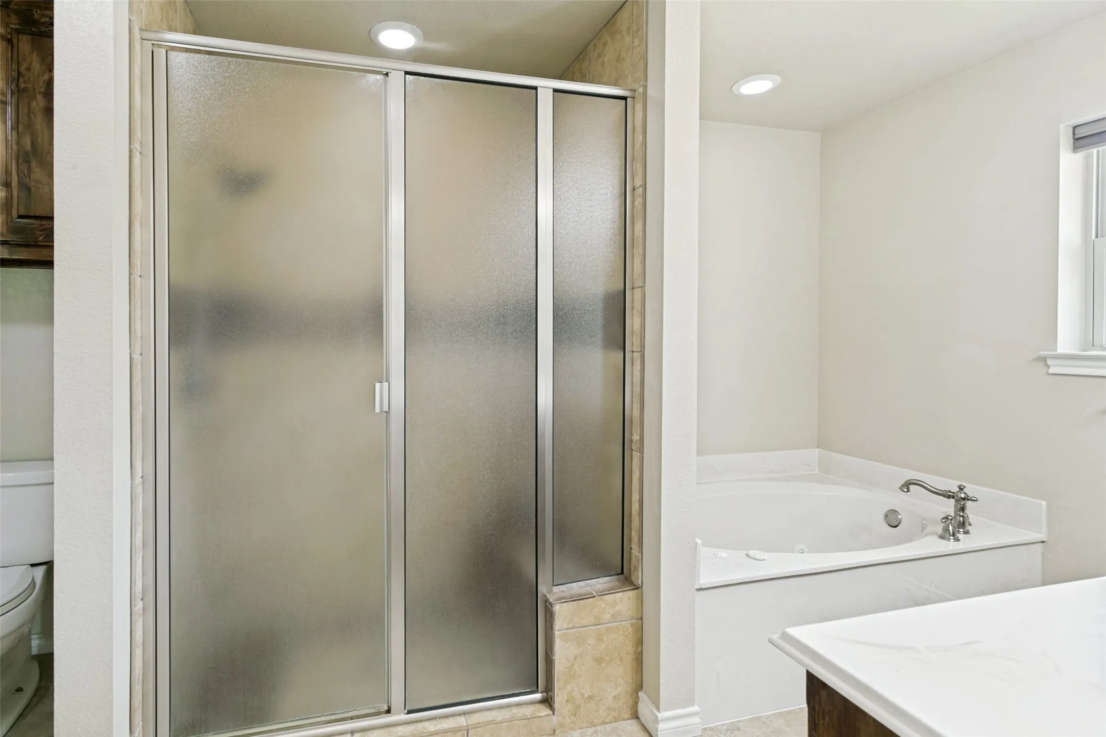 Single Family Residence For Sale in Parker County , 173 Miramar Circle, Weatherford, Texas 76085, 3 Bedrooms, 2 Bathrooms, 2 Garage spaces, 1,887 Sqft, built in 2009, Price $525,000, mls#21339756, Real Estate Agent in Weatherford, Homes For Sale in Parker county, Homes For Sale in Weatherford, Realtor in Weatherford Texas, Real Estate Brokerage Independent Realty Texas, Luminita Cordes Realtor