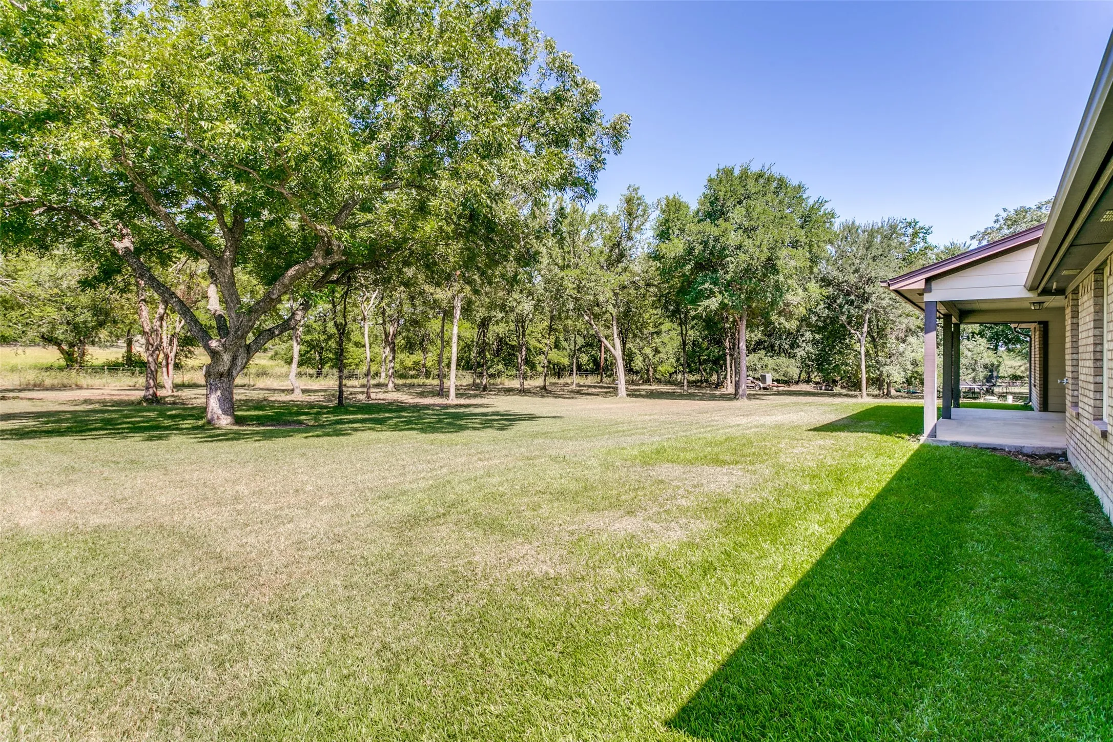 Single Family Residence For Sale in Parker County , 173 Miramar Circle, Weatherford, Texas 76085, 3 Bedrooms, 2 Bathrooms, 2 Garage spaces, 1,887 Sqft, built in 2009, Price $525,000, mls#21339756, Real Estate Agent in Weatherford, Homes For Sale in Parker county, Homes For Sale in Weatherford, Realtor in Weatherford Texas, Real Estate Brokerage Independent Realty Texas, Luminita Cordes Realtor
