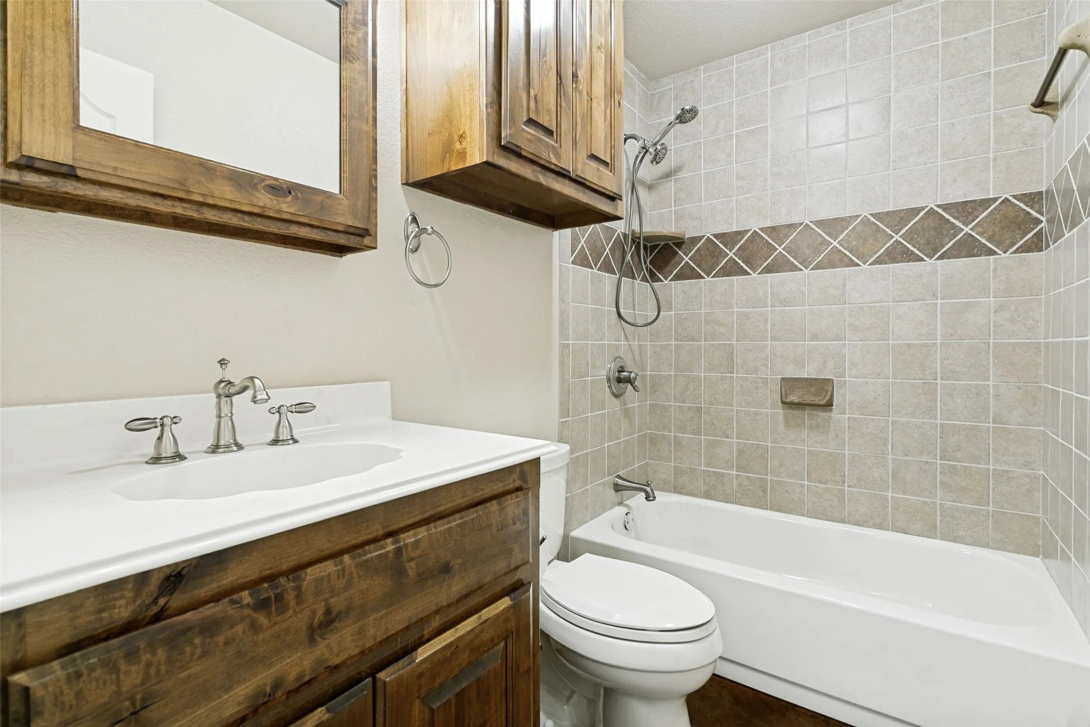 Single Family Residence For Sale in Parker County , 173 Miramar Circle, Weatherford, Texas 76085, 3 Bedrooms, 2 Bathrooms, 2 Garage spaces, 1,887 Sqft, built in 2009, Price $525,000, mls#21339756, Real Estate Agent in Weatherford, Homes For Sale in Parker county, Homes For Sale in Weatherford, Realtor in Weatherford Texas, Real Estate Brokerage Independent Realty Texas, Luminita Cordes Realtor