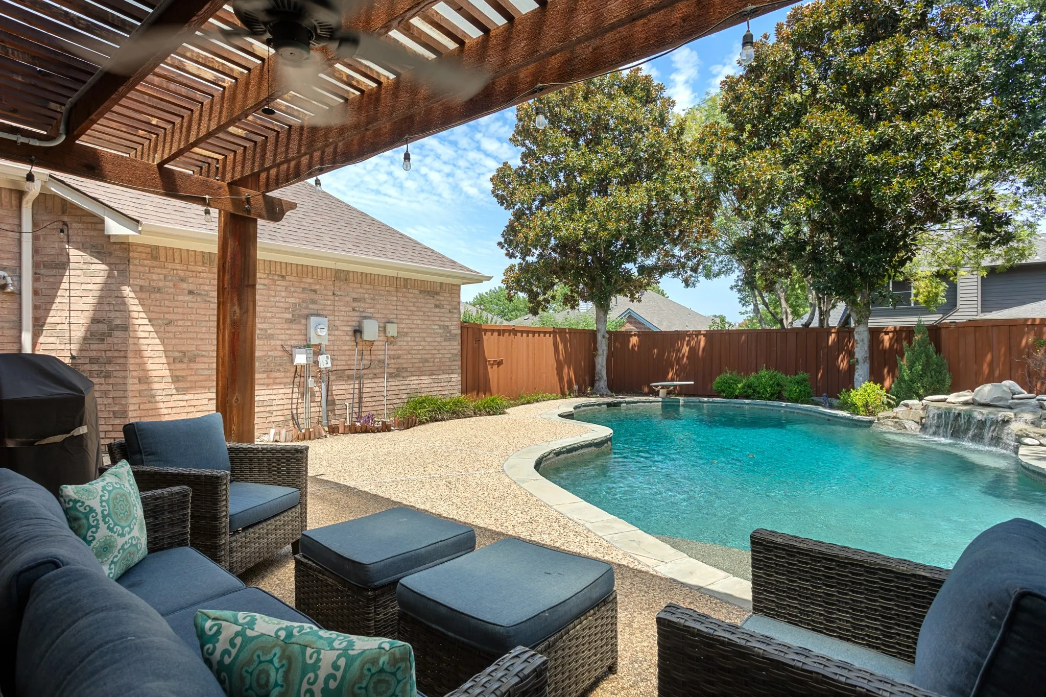 Single Family Residence For Sale in Collin County , 8900 High Meadows Drive, Plano, Texas 75025, 5 Bedroom, 4 Bathroom, 2 Garage spaces, 3,036 Sqft, built in 1994, mls#21339813, Real Estate Agent in Plano, Homes For Sale in Collin county, Homes For Sale in Plano, Realtor in Plano Texas, Real Estate Brokerage Independent Realty Texas, Luminita Cordes Realtor