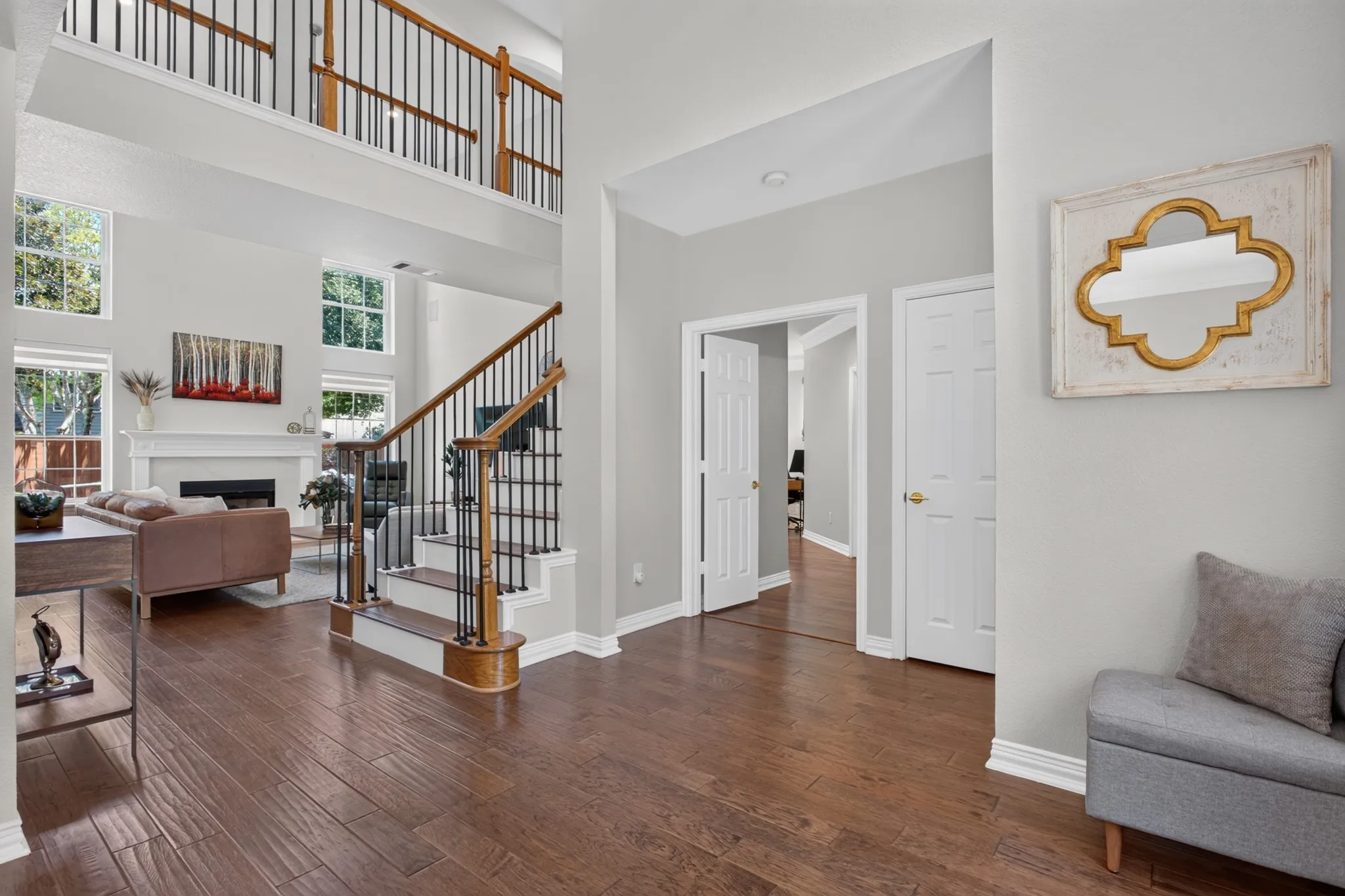 Single Family Residence For Sale in Collin County , 8900 High Meadows Drive, Plano, Texas 75025, 5 Bedroom, 4 Bathroom, 2 Garage spaces, 3,036 Sqft, built in 1994, mls#21339813, Real Estate Agent in Plano, Homes For Sale in Collin county, Homes For Sale in Plano, Realtor in Plano Texas, Real Estate Brokerage Independent Realty Texas, Luminita Cordes Realtor