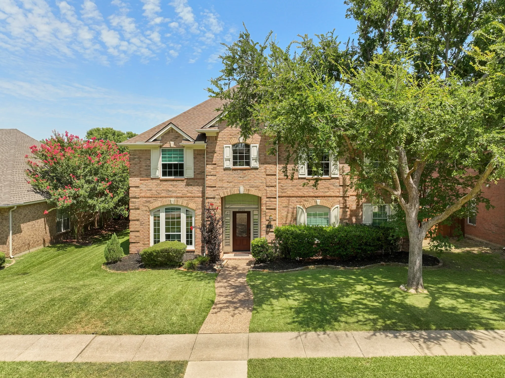 Single Family Residence For Sale in Collin County , 8900 High Meadows Drive, Plano, Texas 75025, 5 Bedroom, 4 Bathroom, 2 Garage spaces, 3,036 Sqft, built in 1994, mls#21339813, Real Estate Agent in Plano, Homes For Sale in Collin county, Homes For Sale in Plano, Realtor in Plano Texas, Real Estate Brokerage Independent Realty Texas, Luminita Cordes Realtor