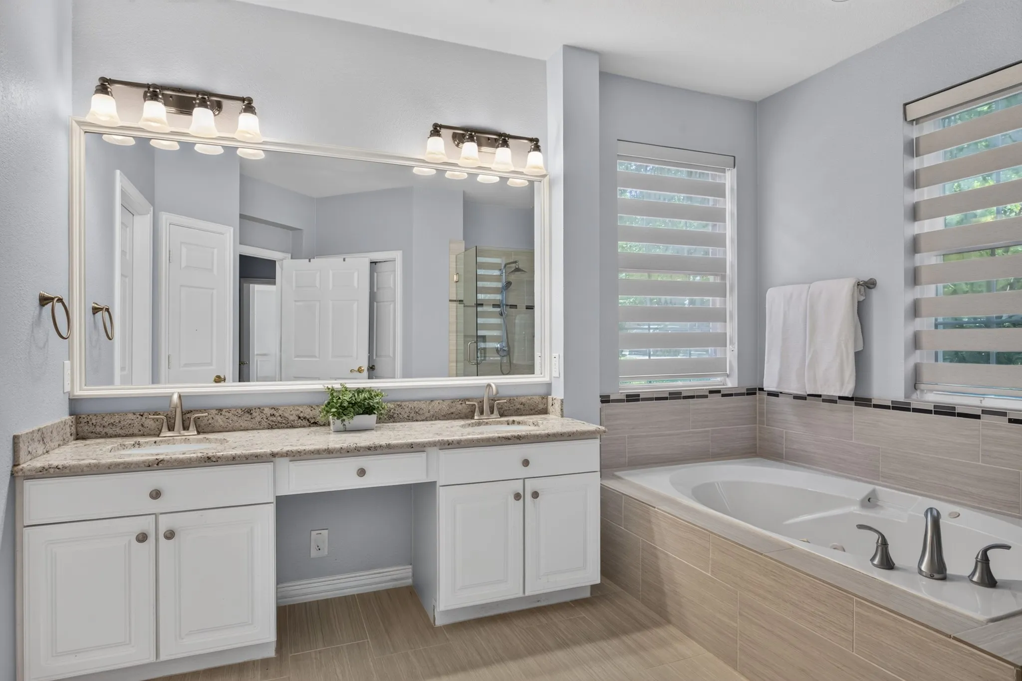 Single Family Residence For Sale in Collin County , 8900 High Meadows Drive, Plano, Texas 75025, 5 Bedroom, 4 Bathroom, 2 Garage spaces, 3,036 Sqft, built in 1994, mls#21339813, Real Estate Agent in Plano, Homes For Sale in Collin county, Homes For Sale in Plano, Realtor in Plano Texas, Real Estate Brokerage Independent Realty Texas, Luminita Cordes Realtor