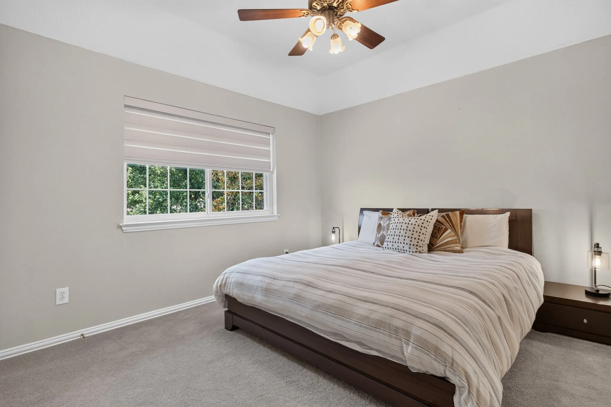 Single Family Residence For Sale in Collin County , 8900 High Meadows Drive, Plano, Texas 75025, 5 Bedroom, 4 Bathroom, 2 Garage spaces, 3,036 Sqft, built in 1994, mls#21339813, Real Estate Agent in Plano, Homes For Sale in Collin county, Homes For Sale in Plano, Realtor in Plano Texas, Real Estate Brokerage Independent Realty Texas, Luminita Cordes Realtor