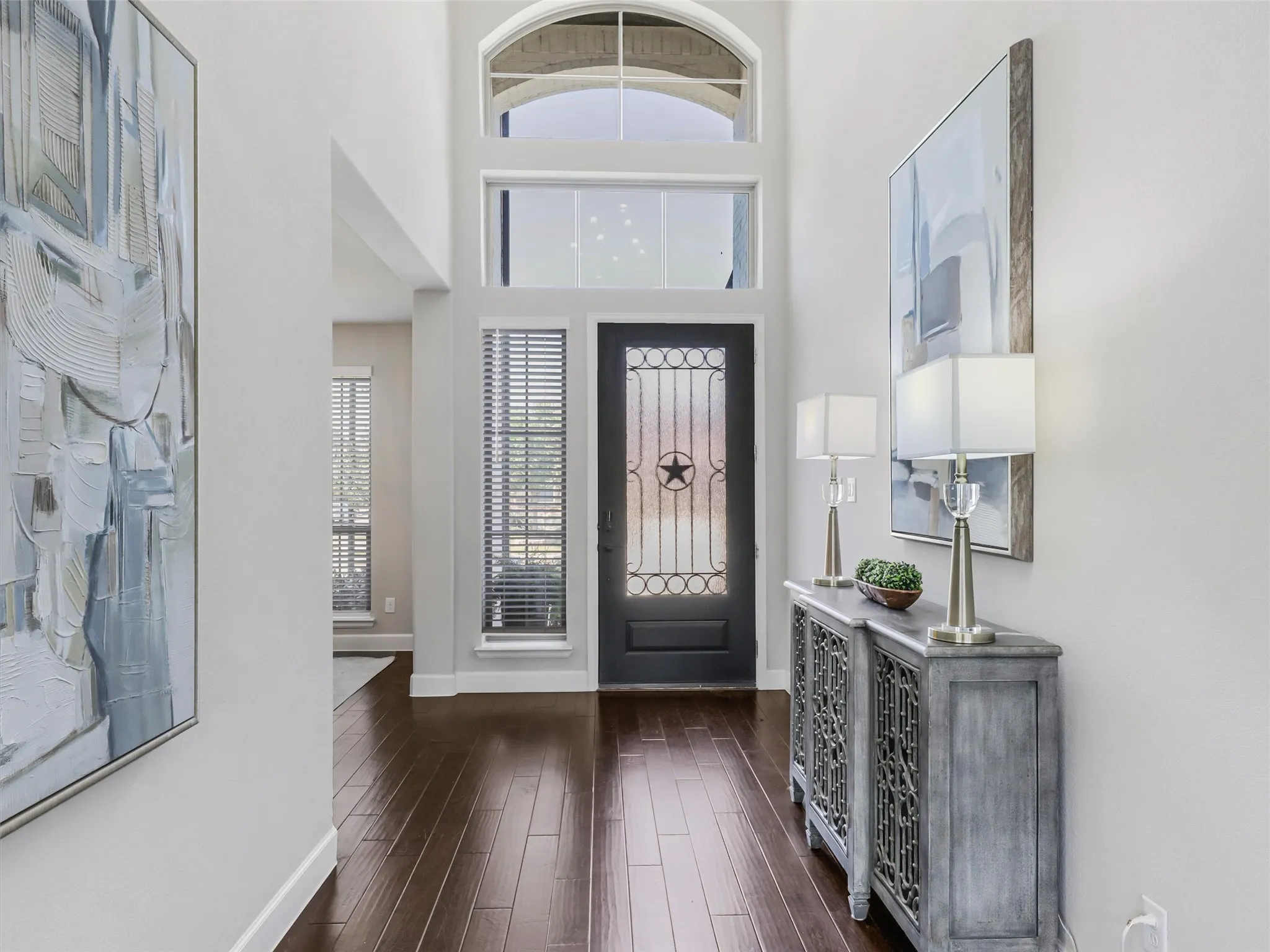 A warm and inviting Welcome to the Home