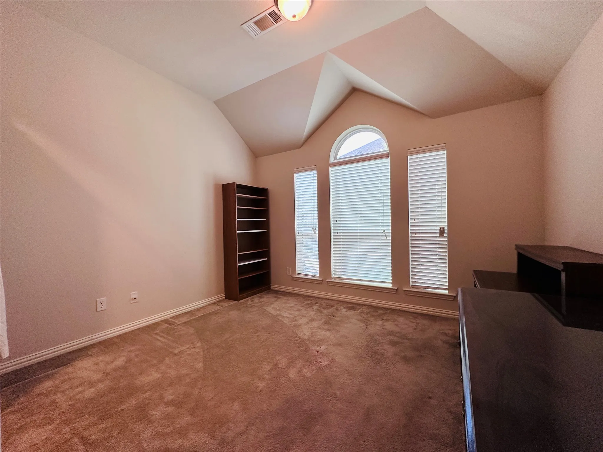 Single Family Residence For Rent in Dallas County , 3516 Rim Fire Drive, Garland, Texas 75044, 3 Bedroom, 2 Bathroom, 2 Garage spaces, 2,207 Sqft, built in 2013, mls#21344477, Real Estate Agent in Garland, Homes For Rent in Dallas county, Homes For Rent in Garland, Realtor in Garland Texas, Real Estate Brokerage Independent Realty Texas, Luminita Cordes Realtor