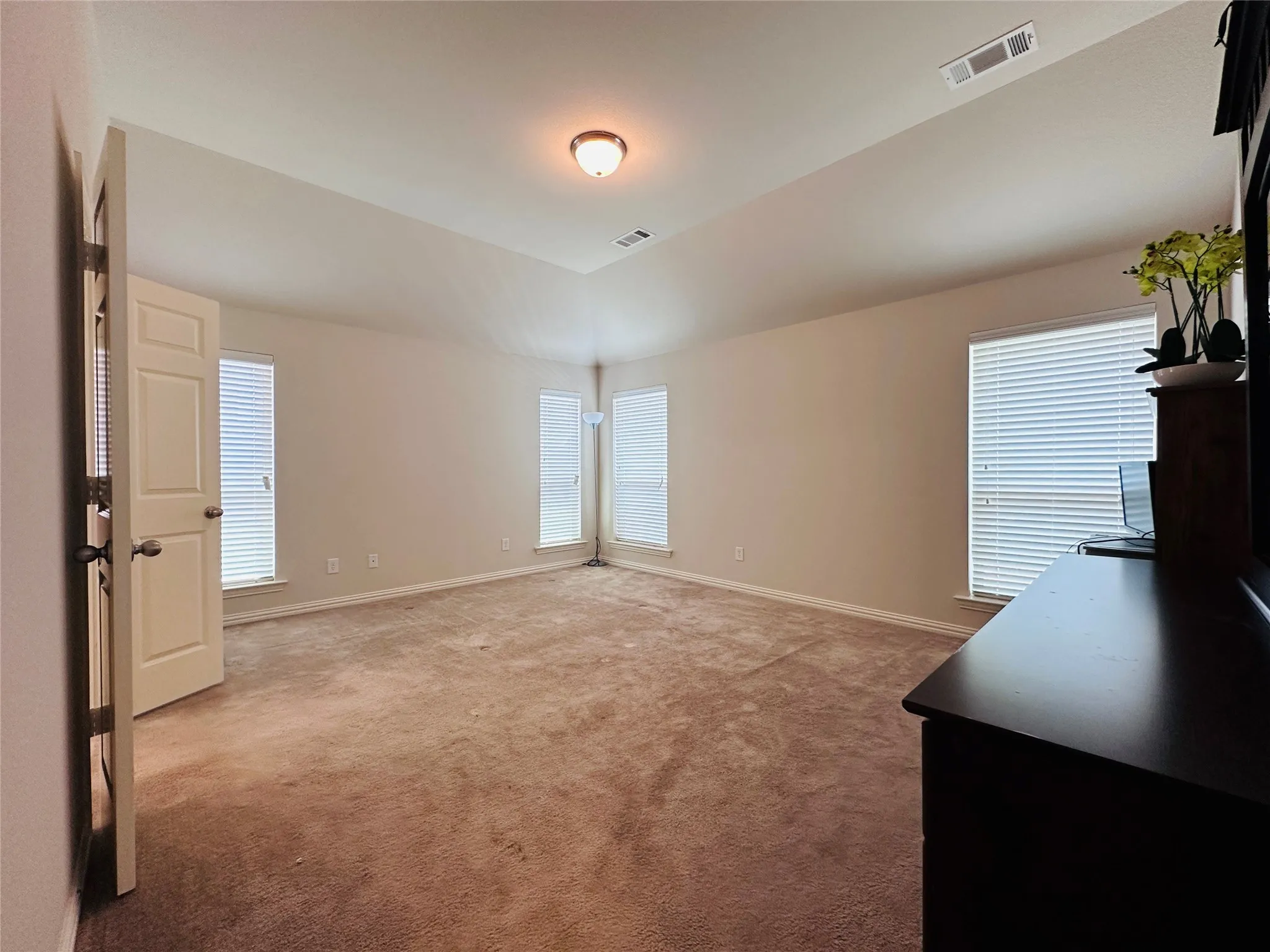 Single Family Residence For Rent in Dallas County , 3516 Rim Fire Drive, Garland, Texas 75044, 3 Bedroom, 2 Bathroom, 2 Garage spaces, 2,207 Sqft, built in 2013, mls#21344477, Real Estate Agent in Garland, Homes For Rent in Dallas county, Homes For Rent in Garland, Realtor in Garland Texas, Real Estate Brokerage Independent Realty Texas, Luminita Cordes Realtor