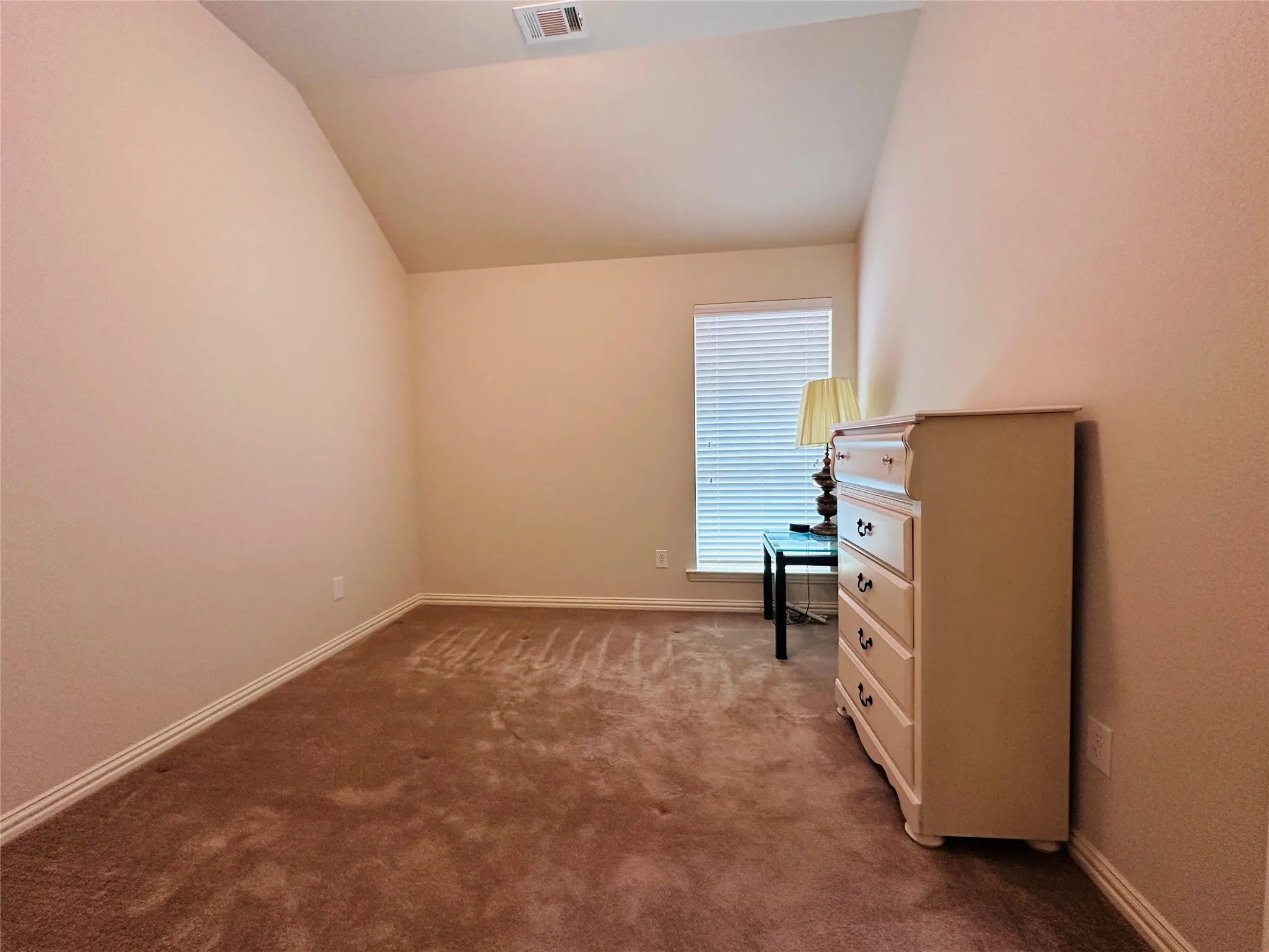 Single Family Residence For Rent in Dallas County , 3516 Rim Fire Drive, Garland, Texas 75044, 3 Bedroom, 2 Bathroom, 2 Garage spaces, 2,207 Sqft, built in 2013, mls#21344477, Real Estate Agent in Garland, Homes For Rent in Dallas county, Homes For Rent in Garland, Realtor in Garland Texas, Real Estate Brokerage Independent Realty Texas, Luminita Cordes Realtor