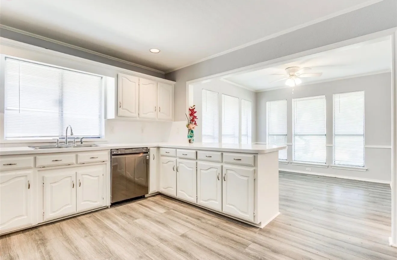 Single Family Residence For Rent in Collin County , 4437 Early Morn Drive, Plano, Texas 75093, 4 Bedroom, 2 Bathroom, 2 Garage spaces, 2,309 Sqft, built in 1983, mls#21342720, Real Estate Agent in Plano, Homes For Rent in Collin county, Homes For Rent in Plano, Realtor in Plano Texas, Real Estate Brokerage Independent Realty Texas, Luminita Cordes Realtor
