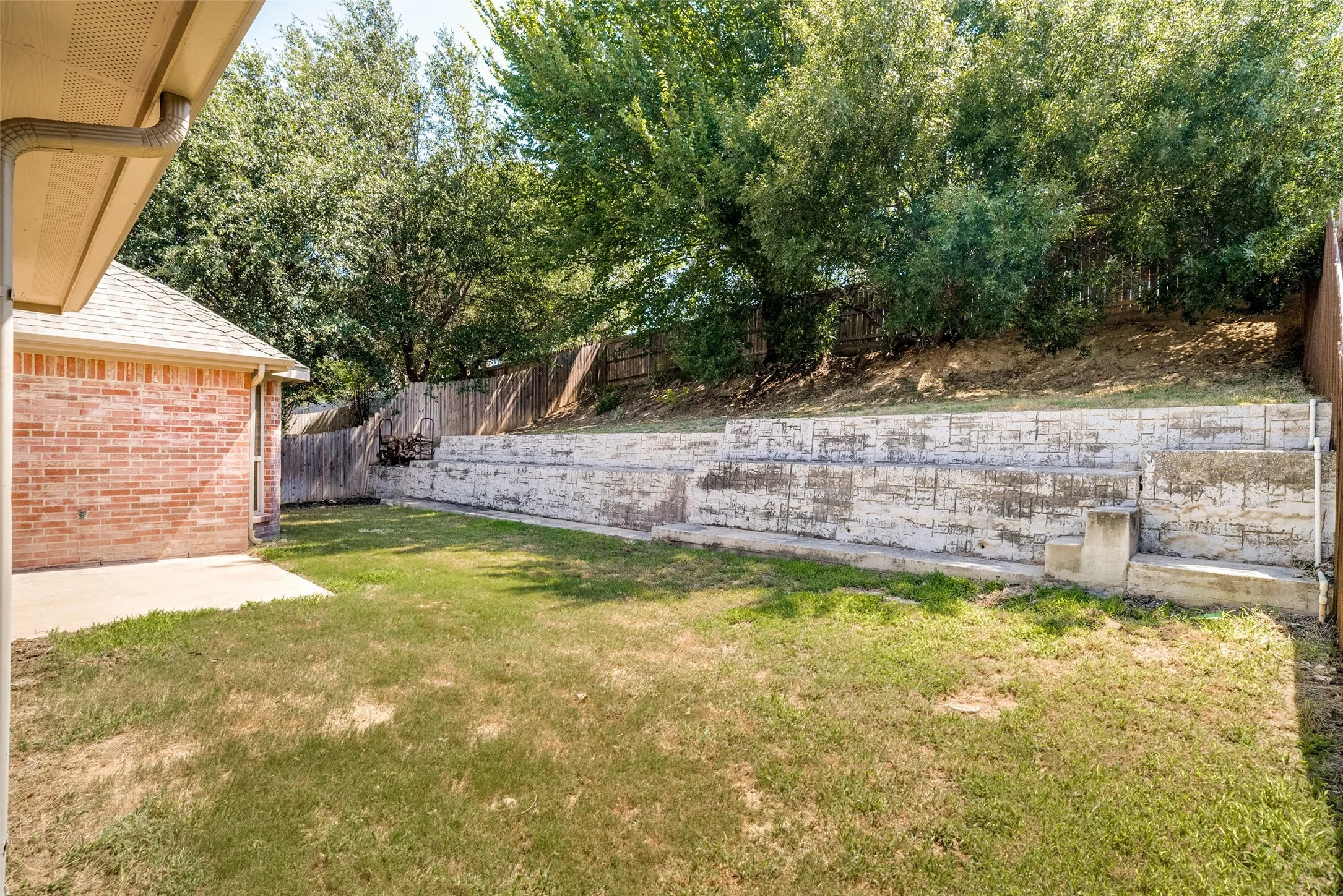 Single Family Residence For Sale in Parker County , 223 Carriage Drive, Willow Park, Texas 76087, 4 Bedroom, 2 Bathroom, 2 Garage spaces, 2,042 Sqft, built in 2012, mls#21343085, Real Estate Agent in Willow Park, Homes For Sale in Parker county, Homes For Sale in Willow Park, Realtor in Willow Park Texas, Real Estate Brokerage Independent Realty Texas, Luminita Cordes Realtor
