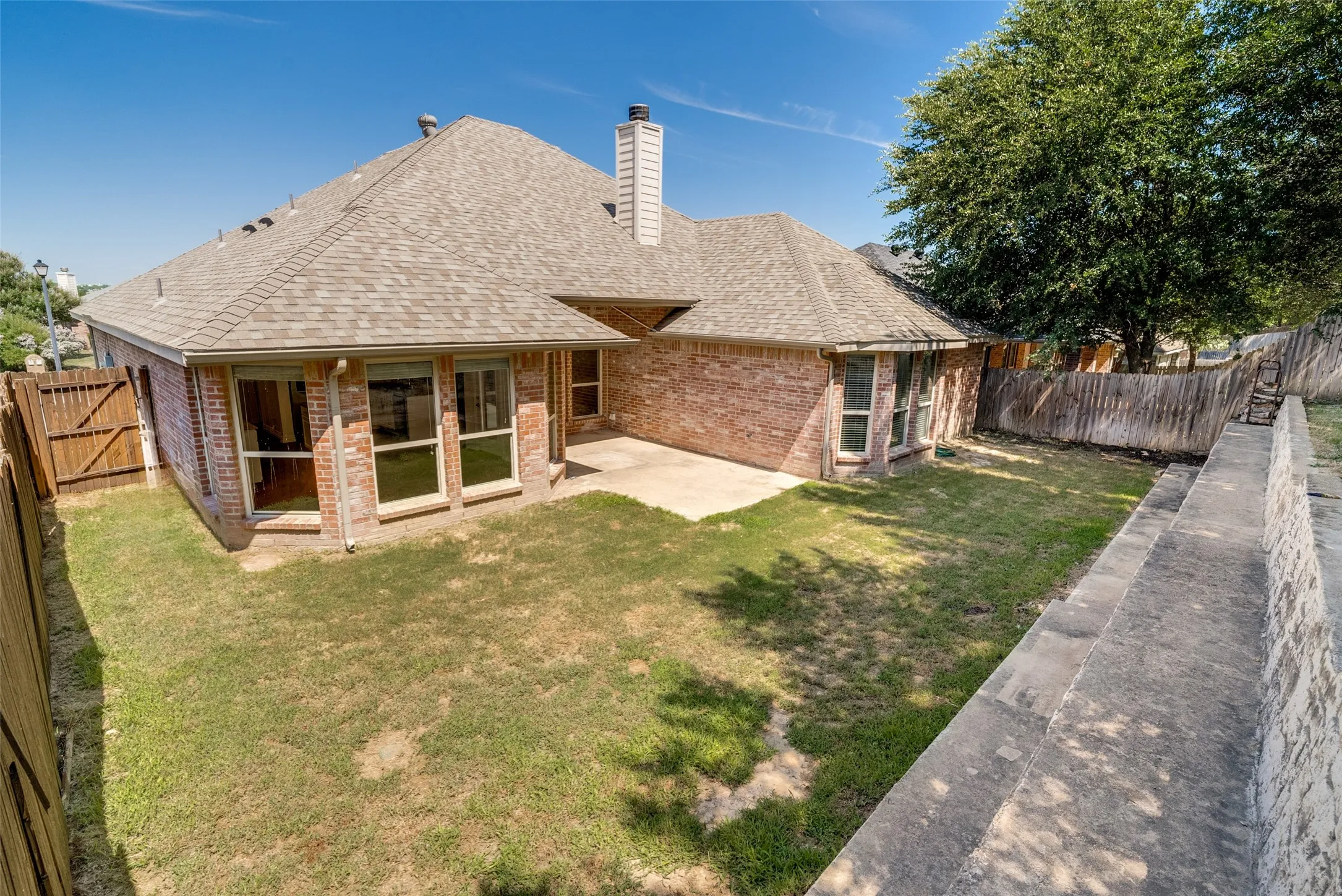 Single Family Residence For Sale in Parker County , 223 Carriage Drive, Willow Park, Texas 76087, 4 Bedroom, 2 Bathroom, 2 Garage spaces, 2,042 Sqft, built in 2012, mls#21343085, Real Estate Agent in Willow Park, Homes For Sale in Parker county, Homes For Sale in Willow Park, Realtor in Willow Park Texas, Real Estate Brokerage Independent Realty Texas, Luminita Cordes Realtor