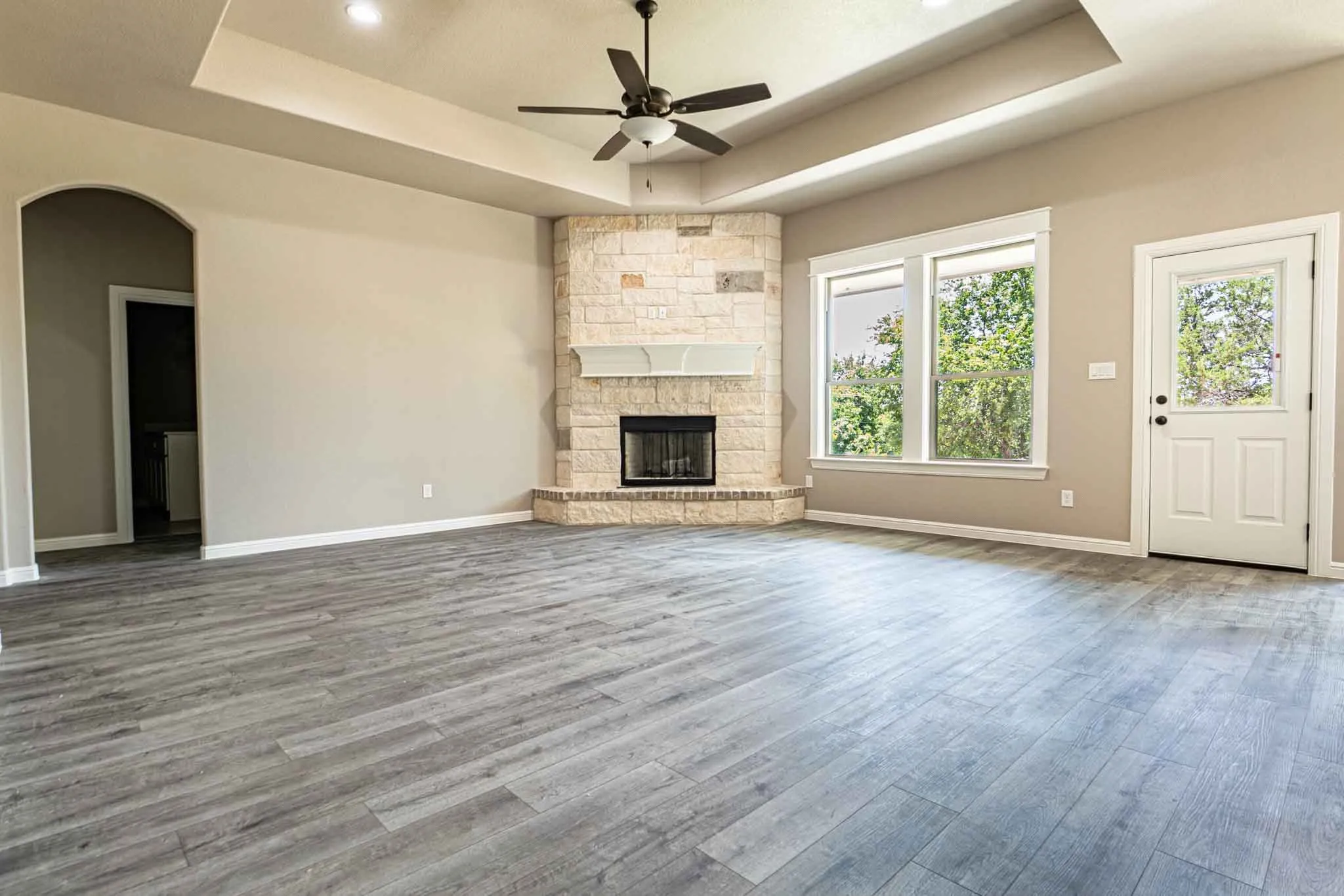 Single Family Residence For Sale in Hood County , 1017 Mojave Trail, Granbury, Texas 76048, 4 Bedroom, 2 Bathroom, 2 Garage spaces, 1,916 Sqft, built in 2026, mls#21342611, Real Estate Agent in Granbury, Homes For Sale in Hood county, Homes For Sale in Granbury, Realtor in Granbury Texas, Real Estate Brokerage Independent Realty Texas, Luminita Cordes Realtor