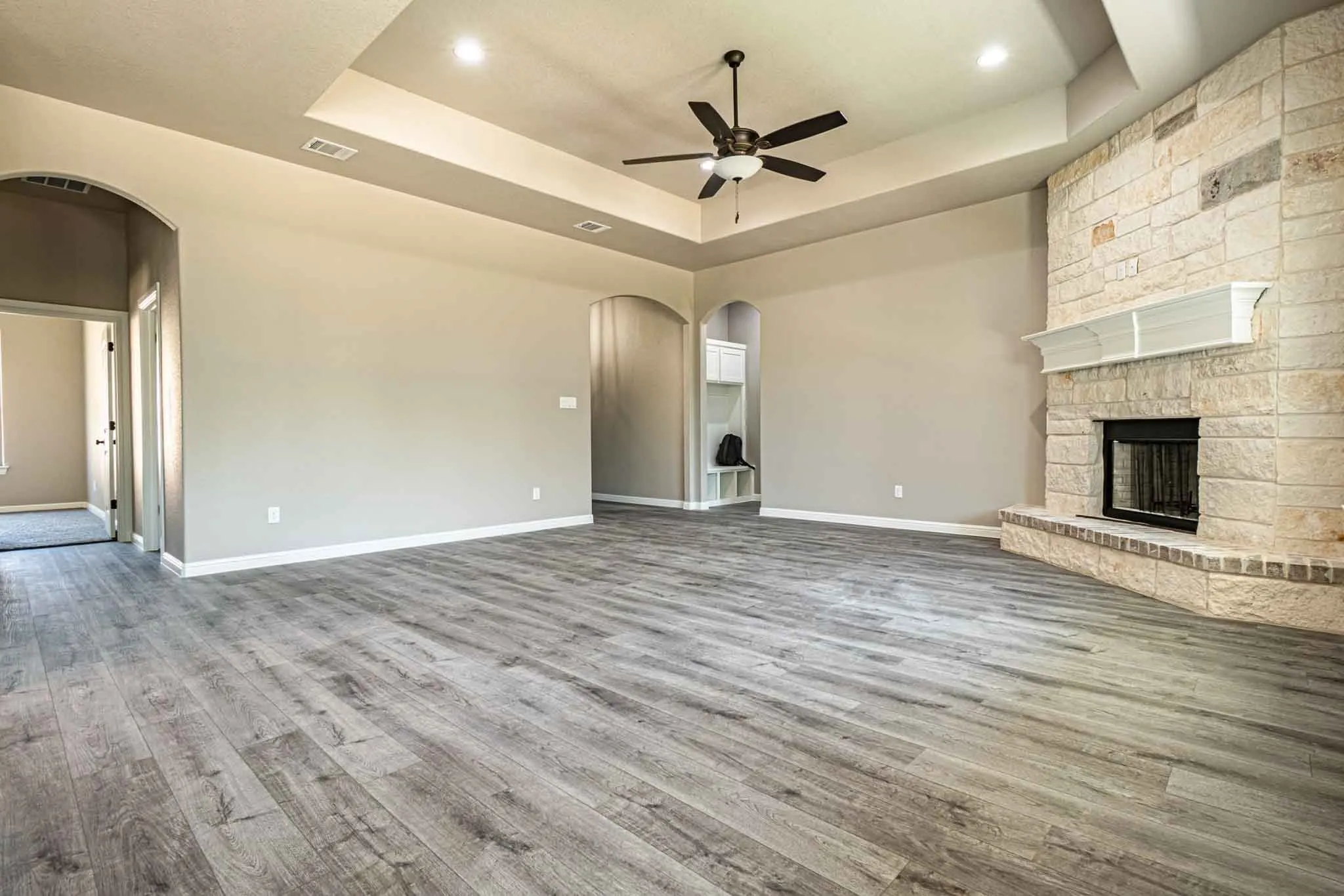 Single Family Residence For Sale in Hood County , 1017 Mojave Trail, Granbury, Texas 76048, 4 Bedroom, 2 Bathroom, 2 Garage spaces, 1,916 Sqft, built in 2026, mls#21342611, Real Estate Agent in Granbury, Homes For Sale in Hood county, Homes For Sale in Granbury, Realtor in Granbury Texas, Real Estate Brokerage Independent Realty Texas, Luminita Cordes Realtor