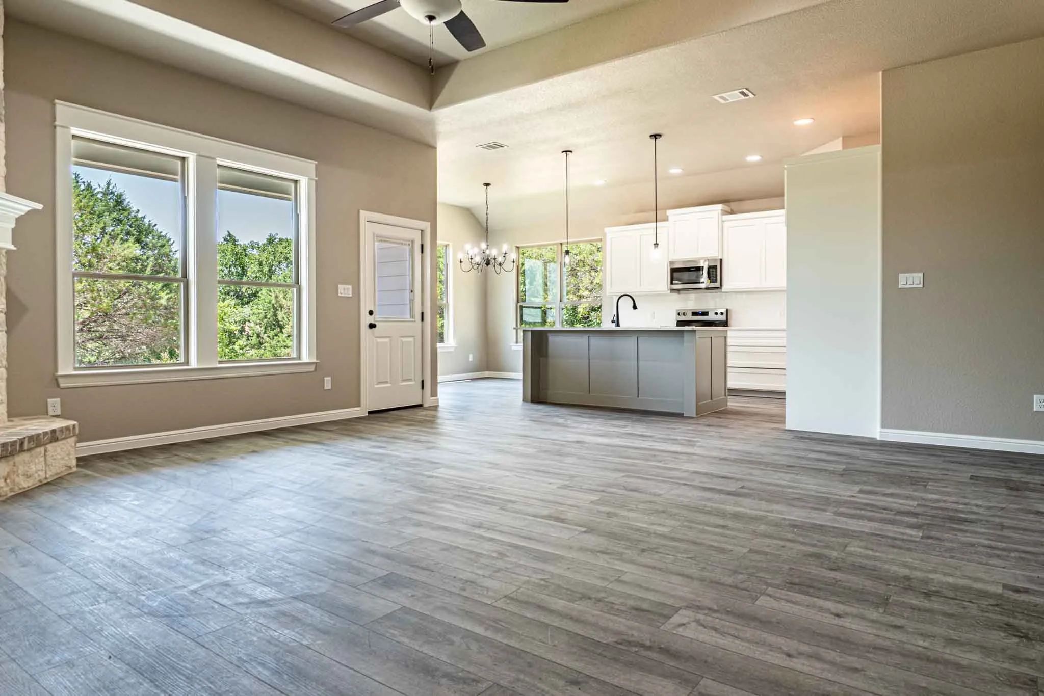 Single Family Residence For Sale in Hood County , 1017 Mojave Trail, Granbury, Texas 76048, 4 Bedroom, 2 Bathroom, 2 Garage spaces, 1,916 Sqft, built in 2026, mls#21342611, Real Estate Agent in Granbury, Homes For Sale in Hood county, Homes For Sale in Granbury, Realtor in Granbury Texas, Real Estate Brokerage Independent Realty Texas, Luminita Cordes Realtor