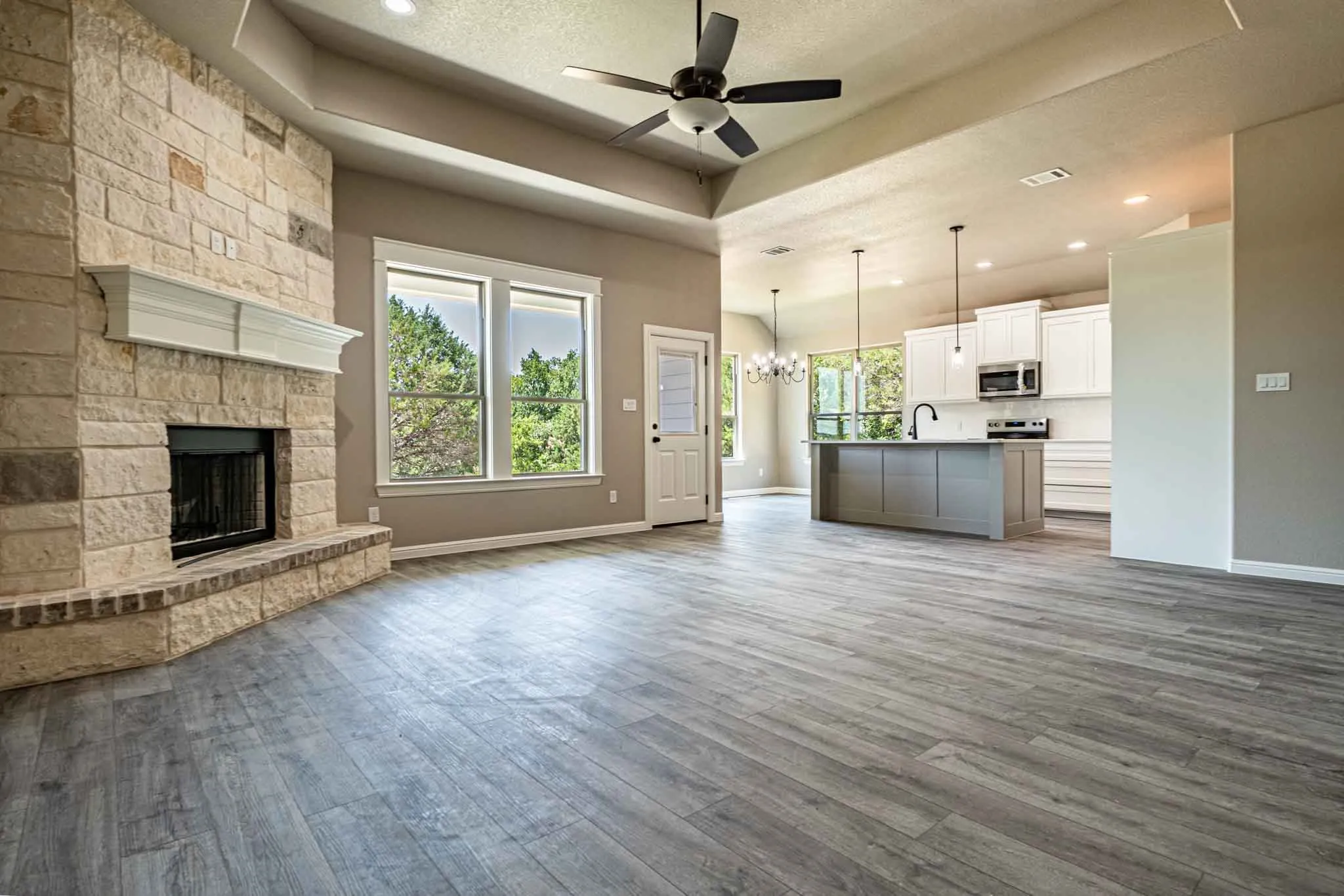 Single Family Residence For Sale in Hood County , 1017 Mojave Trail, Granbury, Texas 76048, 4 Bedroom, 2 Bathroom, 2 Garage spaces, 1,916 Sqft, built in 2026, mls#21342611, Real Estate Agent in Granbury, Homes For Sale in Hood county, Homes For Sale in Granbury, Realtor in Granbury Texas, Real Estate Brokerage Independent Realty Texas, Luminita Cordes Realtor