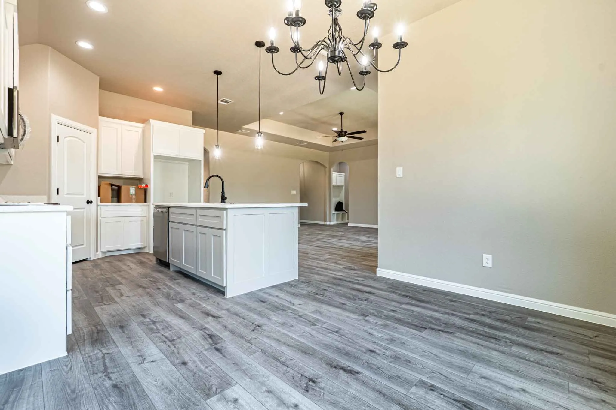 Single Family Residence For Sale in Hood County , 1017 Mojave Trail, Granbury, Texas 76048, 4 Bedroom, 2 Bathroom, 2 Garage spaces, 1,916 Sqft, built in 2026, mls#21342611, Real Estate Agent in Granbury, Homes For Sale in Hood county, Homes For Sale in Granbury, Realtor in Granbury Texas, Real Estate Brokerage Independent Realty Texas, Luminita Cordes Realtor
