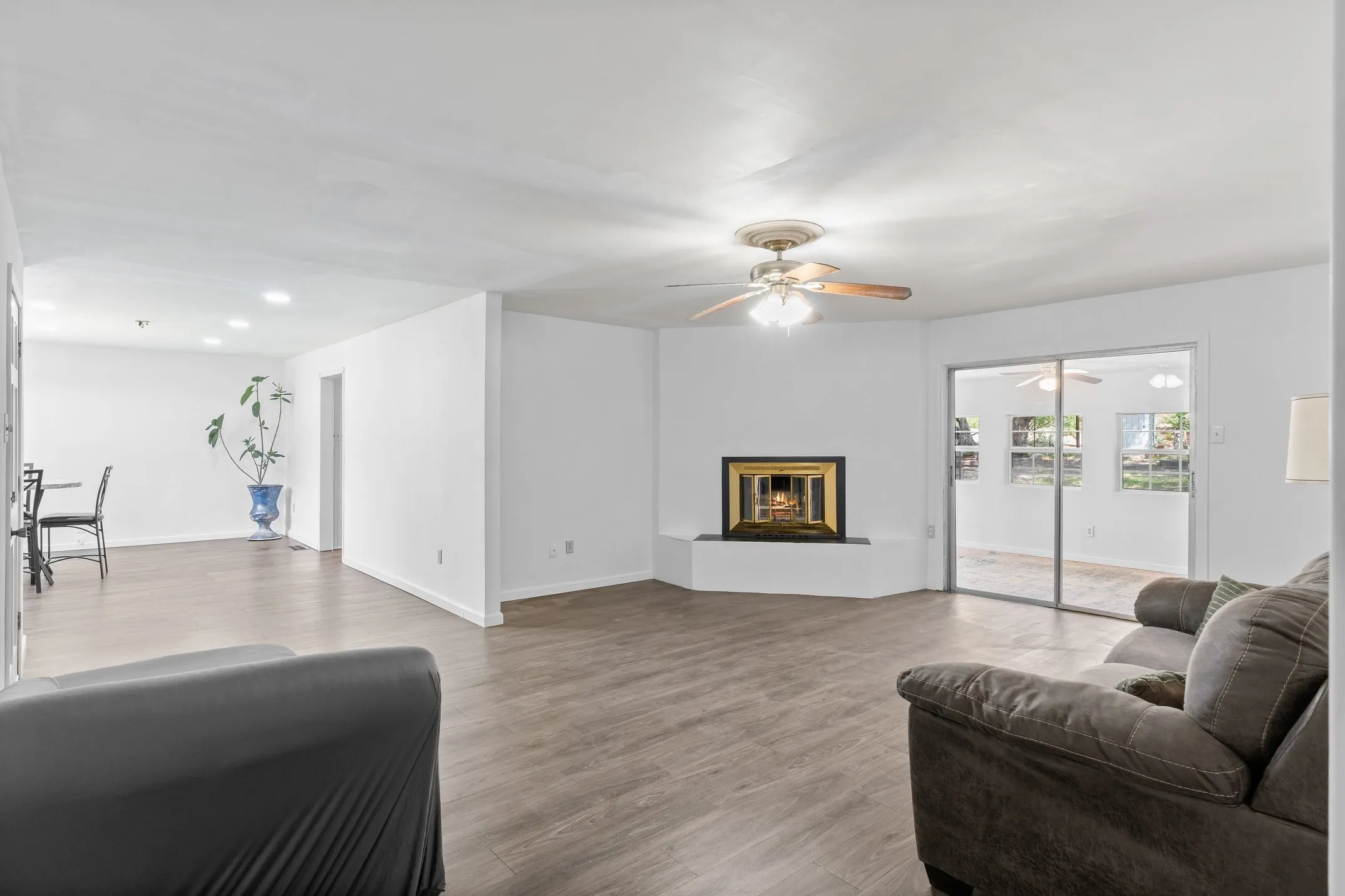 Single Family Residence For Sale in Van Zandt County , 16973 FM 773, Ben Wheeler, Texas 75754, 3 Bedroom, 2 Bathroom, Garage spaces, 1,824 Sqft, built in 1975, mls#21344519, Real Estate Agent in Ben Wheeler, Homes For Sale in Van Zandt county, Homes For Sale in Ben Wheeler, Realtor in Ben Wheeler Texas, Real Estate Brokerage Independent Realty Texas, Luminita Cordes Realtor
