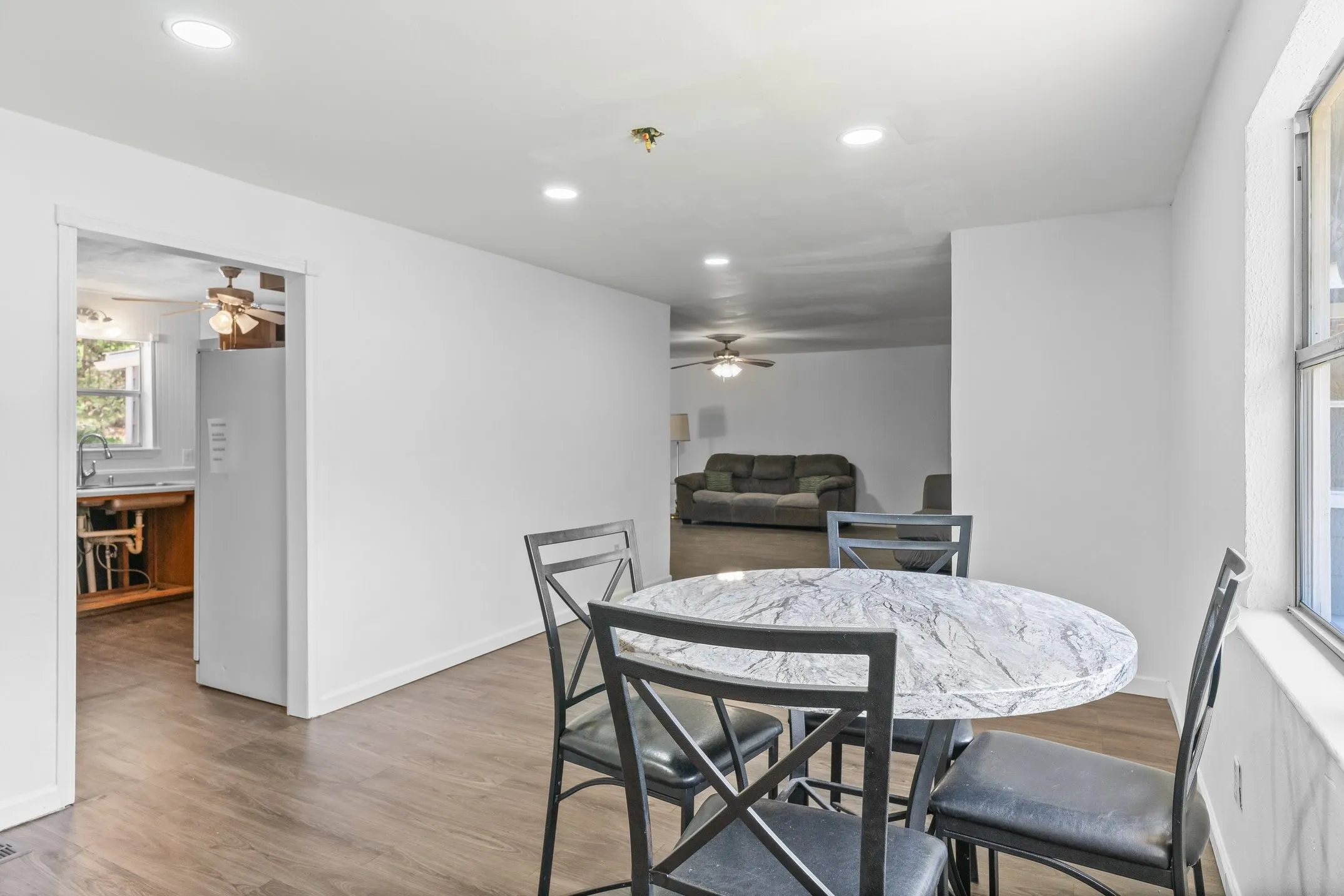Single Family Residence For Sale in Van Zandt County , 16973 FM 773, Ben Wheeler, Texas 75754, 3 Bedroom, 2 Bathroom, Garage spaces, 1,824 Sqft, built in 1975, mls#21344519, Real Estate Agent in Ben Wheeler, Homes For Sale in Van Zandt county, Homes For Sale in Ben Wheeler, Realtor in Ben Wheeler Texas, Real Estate Brokerage Independent Realty Texas, Luminita Cordes Realtor