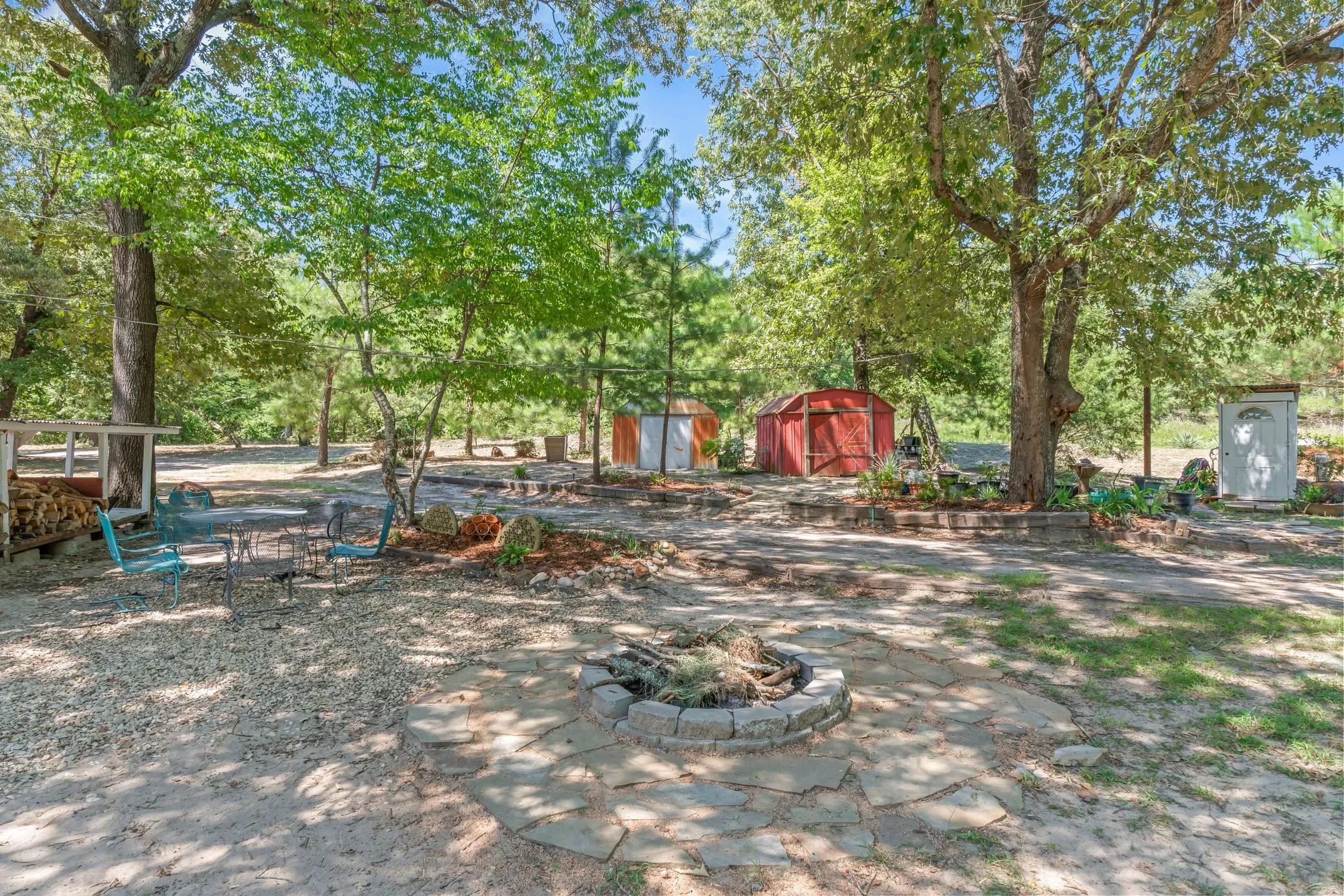 Single Family Residence For Sale in Van Zandt County , 16973 FM 773, Ben Wheeler, Texas 75754, 3 Bedroom, 2 Bathroom, Garage spaces, 1,824 Sqft, built in 1975, mls#21344519, Real Estate Agent in Ben Wheeler, Homes For Sale in Van Zandt county, Homes For Sale in Ben Wheeler, Realtor in Ben Wheeler Texas, Real Estate Brokerage Independent Realty Texas, Luminita Cordes Realtor