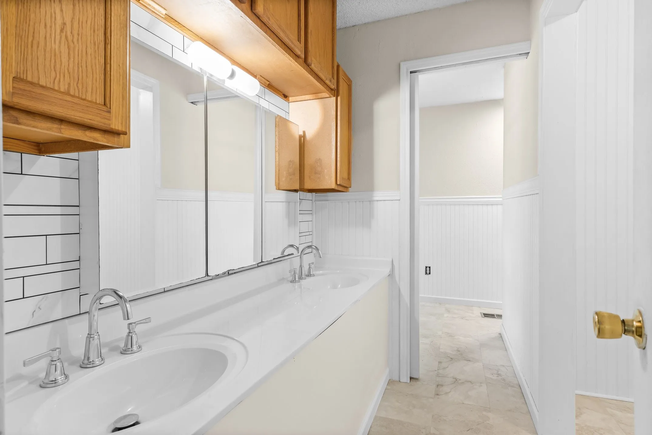 Single Family Residence For Sale in Van Zandt County , 16973 FM 773, Ben Wheeler, Texas 75754, 3 Bedroom, 2 Bathroom, Garage spaces, 1,824 Sqft, built in 1975, mls#21344519, Real Estate Agent in Ben Wheeler, Homes For Sale in Van Zandt county, Homes For Sale in Ben Wheeler, Realtor in Ben Wheeler Texas, Real Estate Brokerage Independent Realty Texas, Luminita Cordes Realtor
