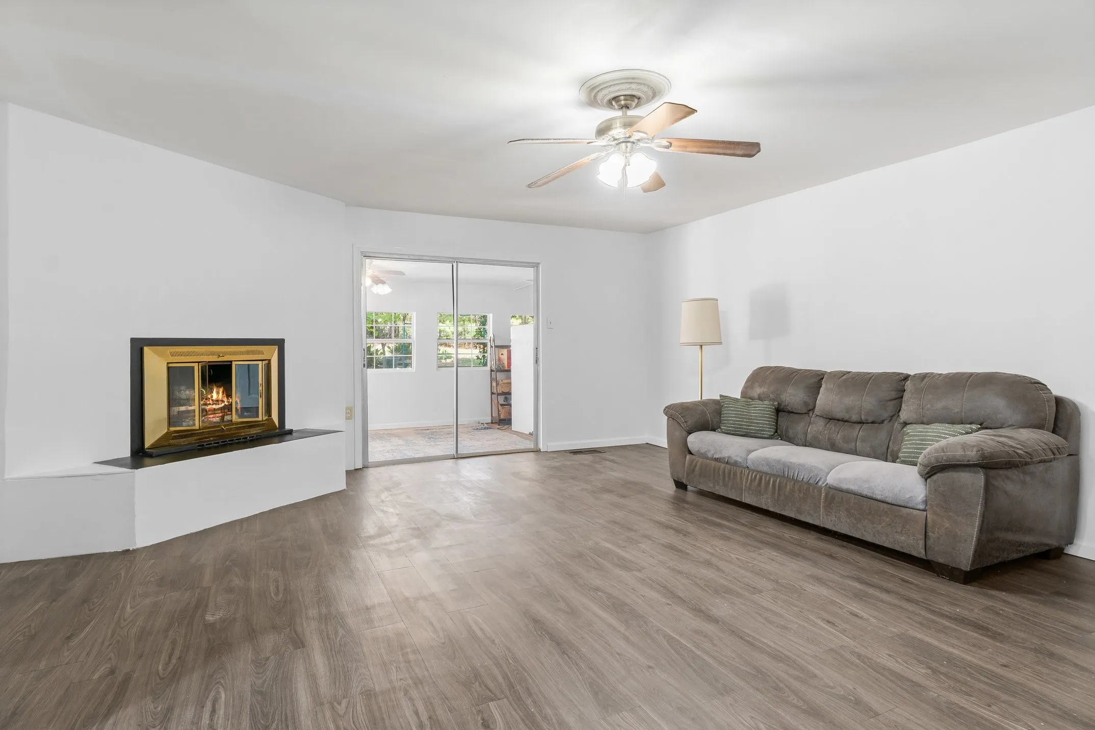 Single Family Residence For Sale in Van Zandt County , 16973 FM 773, Ben Wheeler, Texas 75754, 3 Bedroom, 2 Bathroom, Garage spaces, 1,824 Sqft, built in 1975, mls#21344519, Real Estate Agent in Ben Wheeler, Homes For Sale in Van Zandt county, Homes For Sale in Ben Wheeler, Realtor in Ben Wheeler Texas, Real Estate Brokerage Independent Realty Texas, Luminita Cordes Realtor