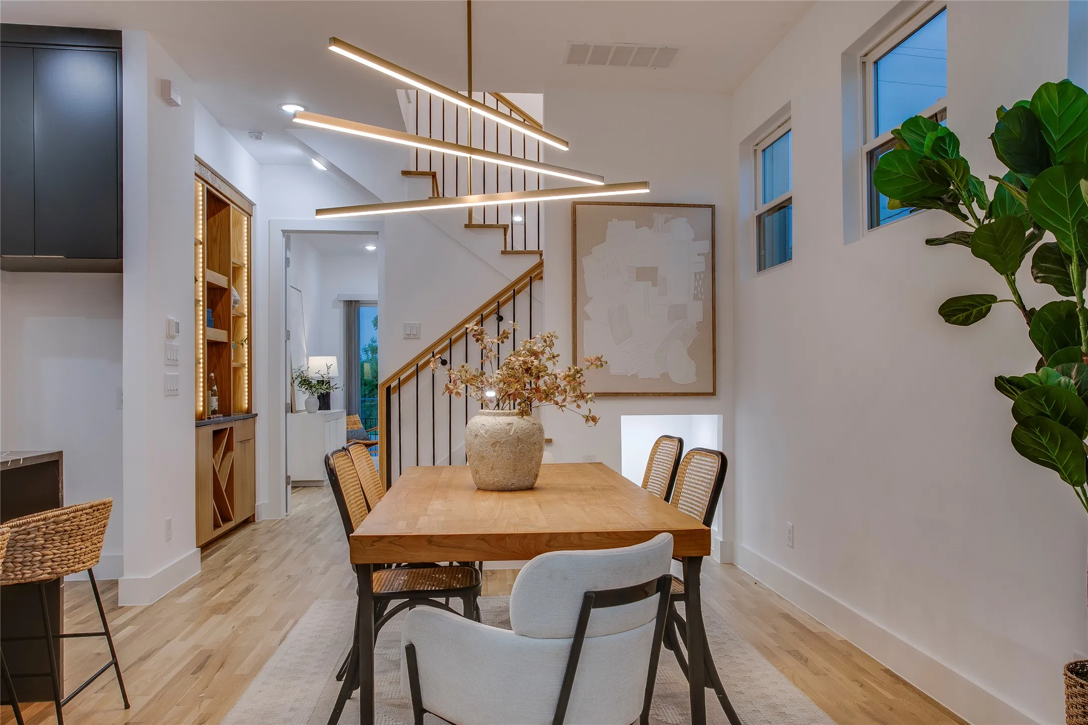 Single Family Residence For Rent in Dallas County , 2313 S Vernon Avenue, Dallas, Texas 75224, 3 Bedroom, 4 Bathroom, 1 Garage spaces, 2,000 Sqft, built in 2025, mls#21344141, Real Estate Agent in Dallas, Homes For Rent in Dallas county, Homes For Rent in Dallas, Realtor in Dallas Texas, Real Estate Brokerage Independent Realty Texas, Luminita Cordes Realtor