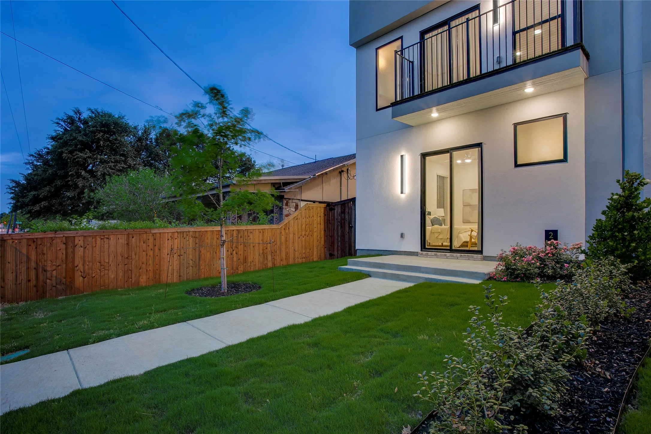 Single Family Residence For Rent in Dallas County , 2313 S Vernon Avenue, Dallas, Texas 75224, 3 Bedroom, 4 Bathroom, 1 Garage spaces, 2,000 Sqft, built in 2025, mls#21344141, Real Estate Agent in Dallas, Homes For Rent in Dallas county, Homes For Rent in Dallas, Realtor in Dallas Texas, Real Estate Brokerage Independent Realty Texas, Luminita Cordes Realtor