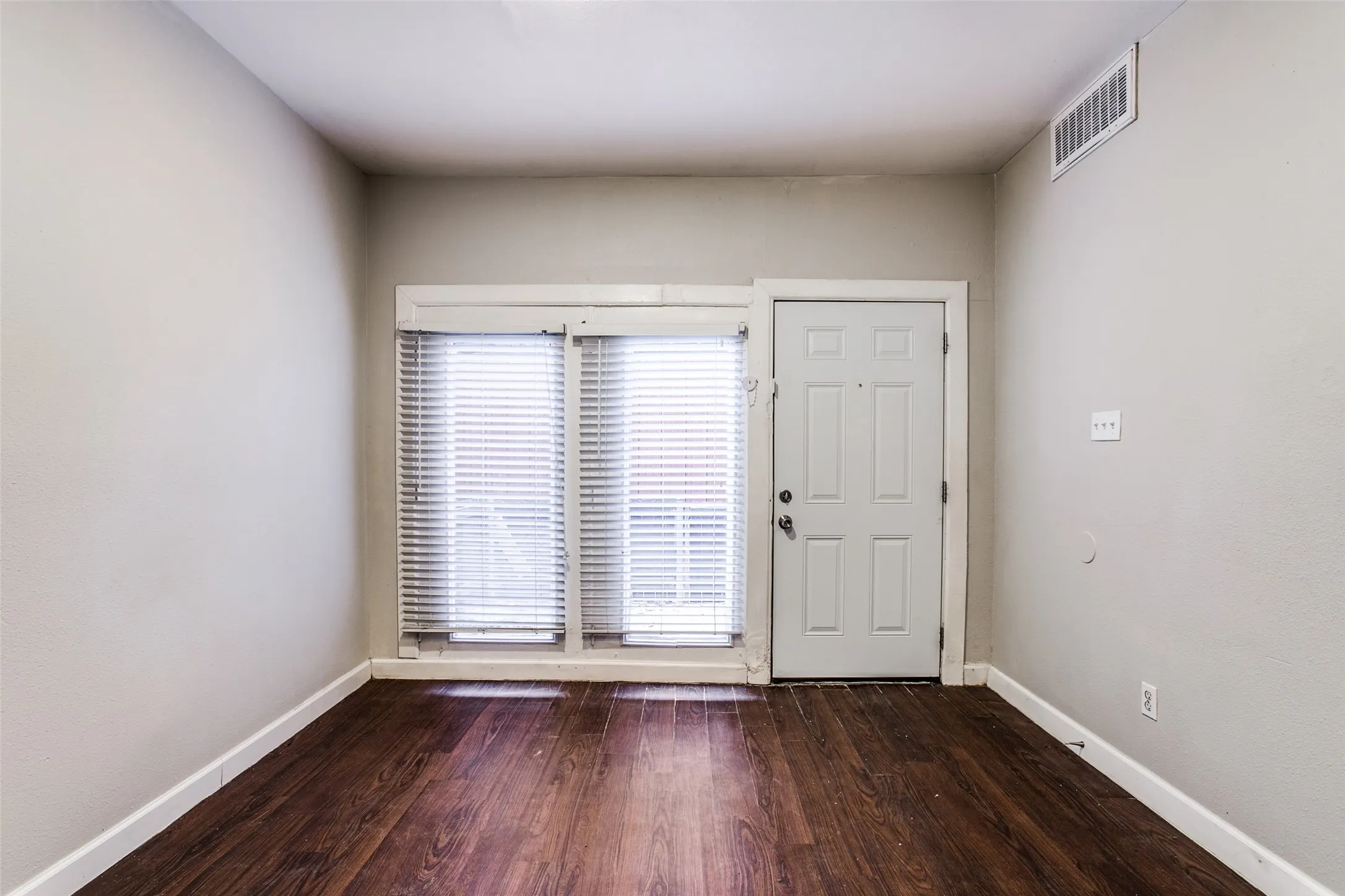 Multiple Parcels For Sale in Dallas County , 5114 Bryan Street, Dallas, Texas 75206, 0, 0, Garage spaces, 0 Sqft, built in 1982, mls#21344552, Real Estate Agent in Dallas, Homes For Sale in Dallas county, Homes For Sale in Dallas, Realtor in Dallas Texas, Real Estate Brokerage Independent Realty Texas, Luminita Cordes Realtor