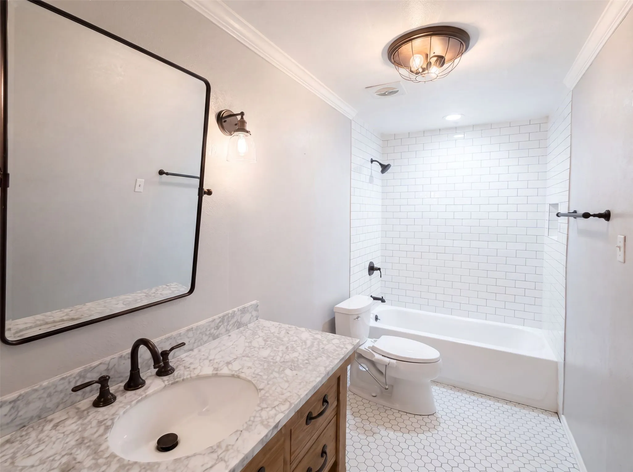 Single Family Residence For Sale in Dallas County , 1115 N Waterview Drive, Richardson, Texas 75080, 3 Bedroom, 2 Bathroom, 2 Garage spaces, 1,914 Sqft, built in 1970, mls#21344551, Real Estate Agent in Richardson, Homes For Sale in Dallas county, Homes For Sale in Richardson, Realtor in Richardson Texas, Real Estate Brokerage Independent Realty Texas, Luminita Cordes Realtor