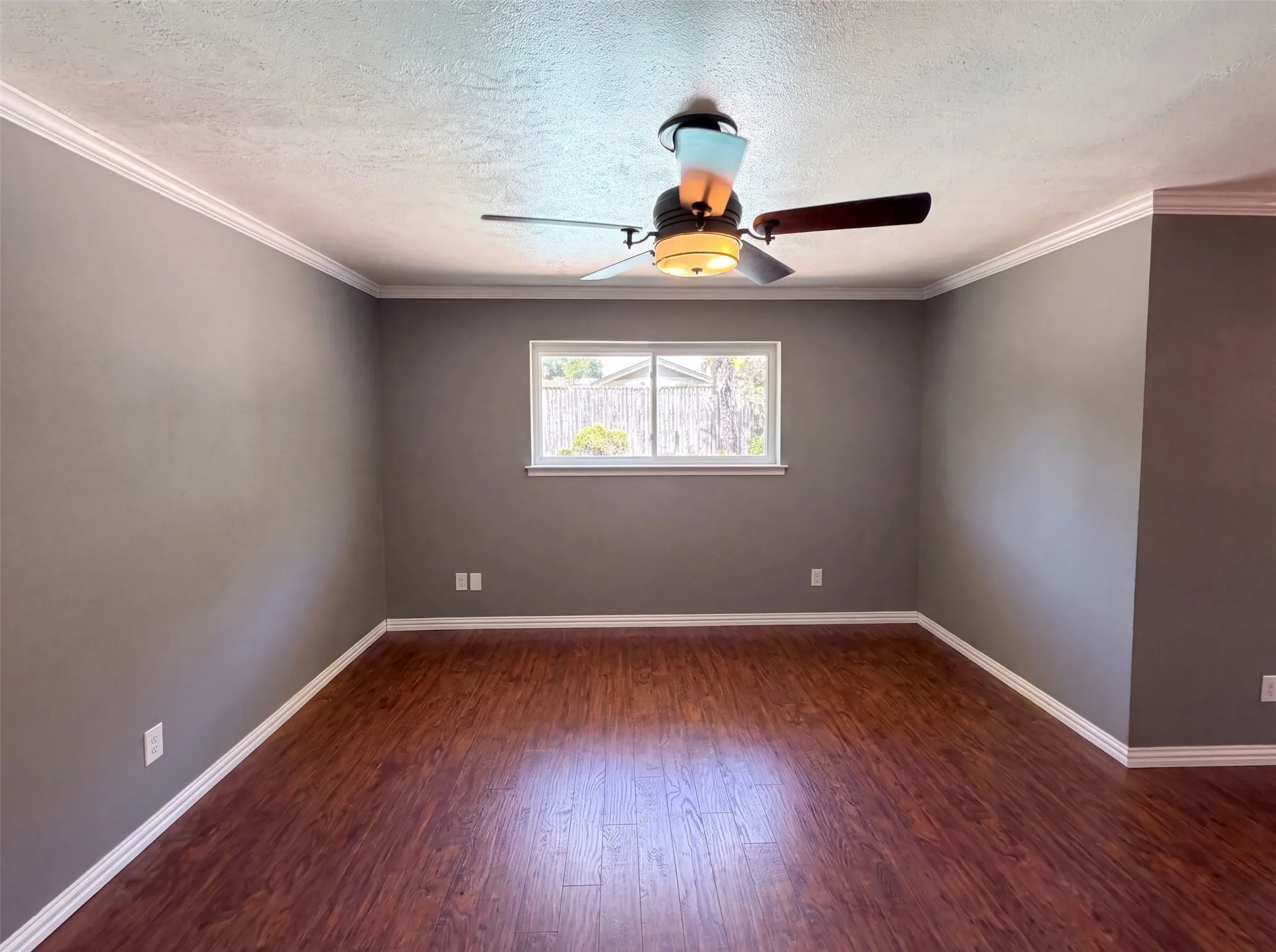 Single Family Residence For Sale in Dallas County , 1115 N Waterview Drive, Richardson, Texas 75080, 3 Bedroom, 2 Bathroom, 2 Garage spaces, 1,914 Sqft, built in 1970, mls#21344551, Real Estate Agent in Richardson, Homes For Sale in Dallas county, Homes For Sale in Richardson, Realtor in Richardson Texas, Real Estate Brokerage Independent Realty Texas, Luminita Cordes Realtor