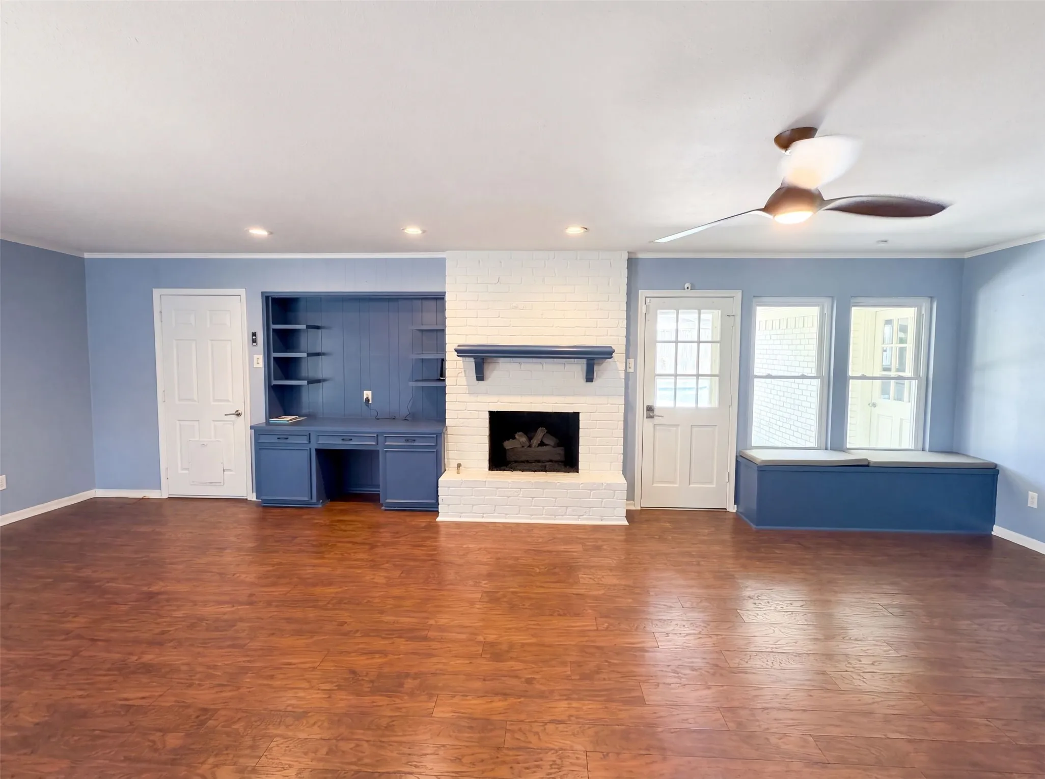 Single Family Residence For Sale in Dallas County , 1115 N Waterview Drive, Richardson, Texas 75080, 3 Bedroom, 2 Bathroom, 2 Garage spaces, 1,914 Sqft, built in 1970, mls#21344551, Real Estate Agent in Richardson, Homes For Sale in Dallas county, Homes For Sale in Richardson, Realtor in Richardson Texas, Real Estate Brokerage Independent Realty Texas, Luminita Cordes Realtor