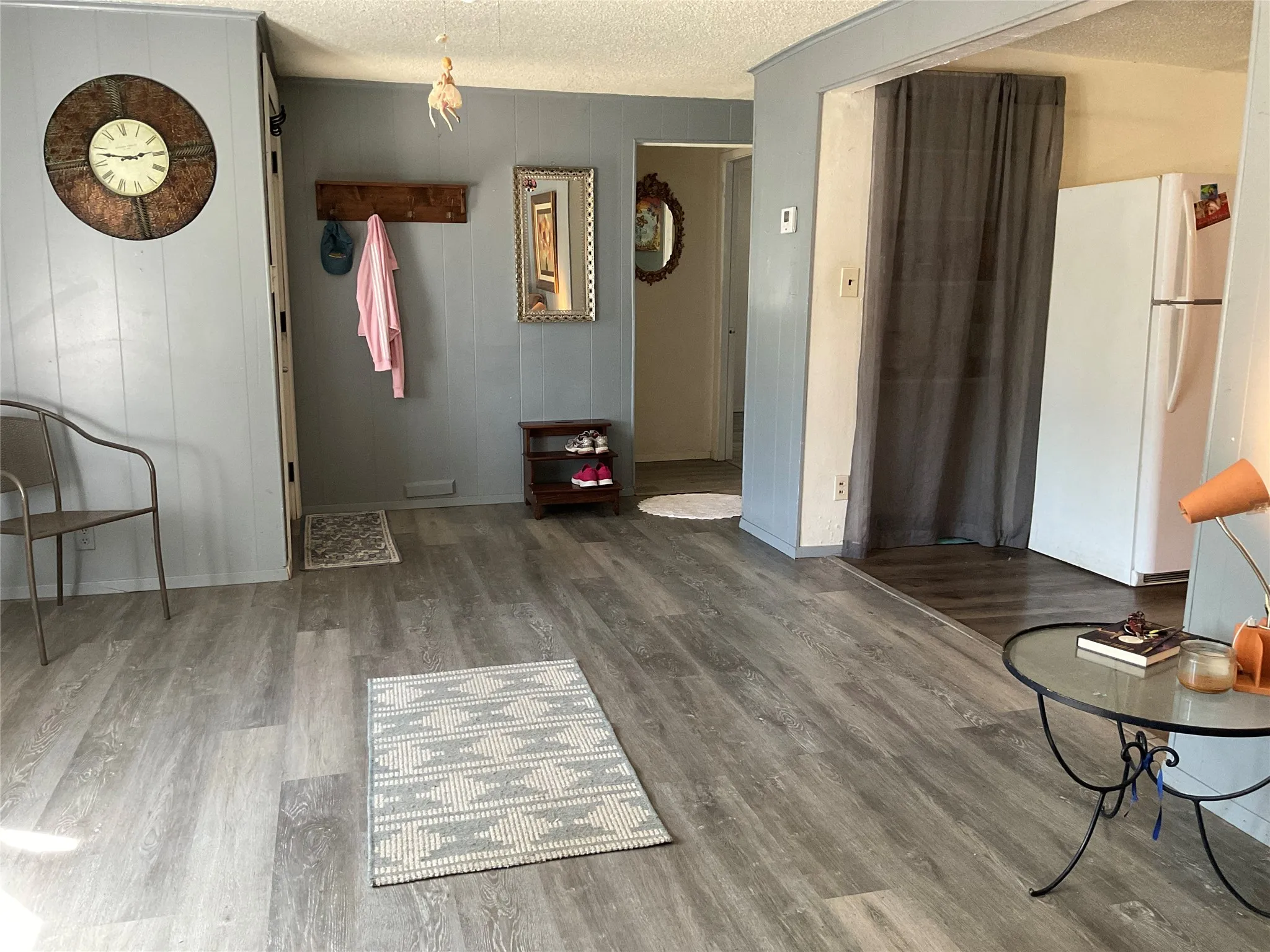 Single Family Residence For Sale in Hill County , 111 Canyon Drive, Whitney, Texas 76692, 2 Bedroom, 1 Bathroom, Garage spaces, 808 Sqft, built in 1977, mls#21331251, Real Estate Agent in Whitney, Homes For Sale in Hill county, Homes For Sale in Whitney, Realtor in Whitney Texas, Real Estate Brokerage Independent Realty Texas, Luminita Cordes Realtor