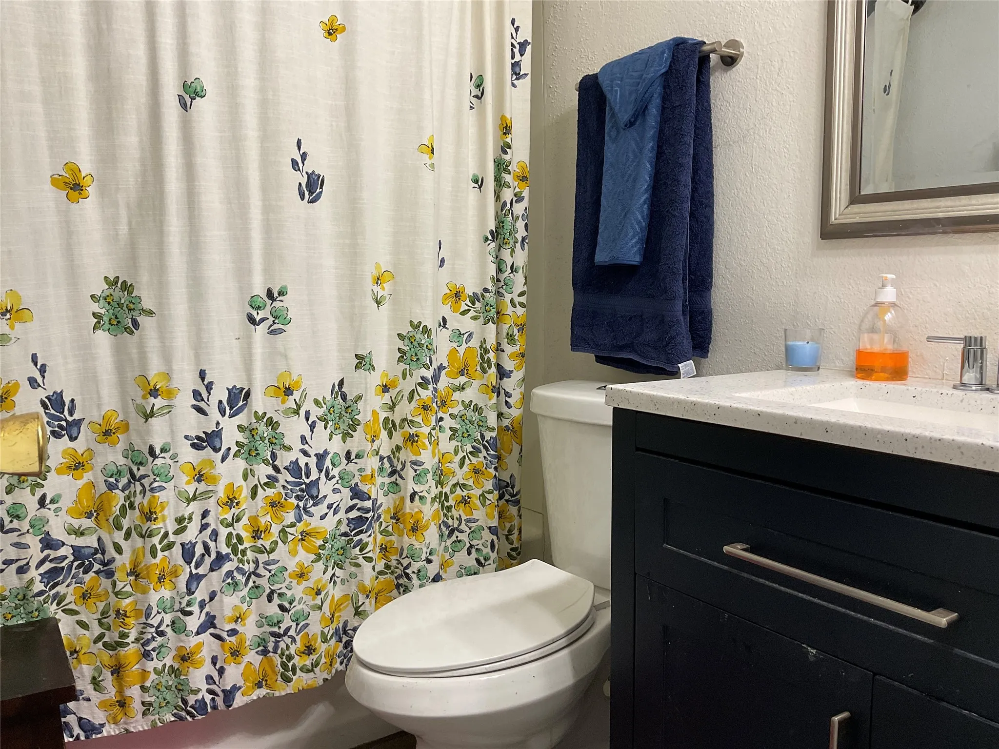 Single Family Residence For Sale in Hill County , 111 Canyon Drive, Whitney, Texas 76692, 2 Bedroom, 1 Bathroom, Garage spaces, 808 Sqft, built in 1977, mls#21331251, Real Estate Agent in Whitney, Homes For Sale in Hill county, Homes For Sale in Whitney, Realtor in Whitney Texas, Real Estate Brokerage Independent Realty Texas, Luminita Cordes Realtor