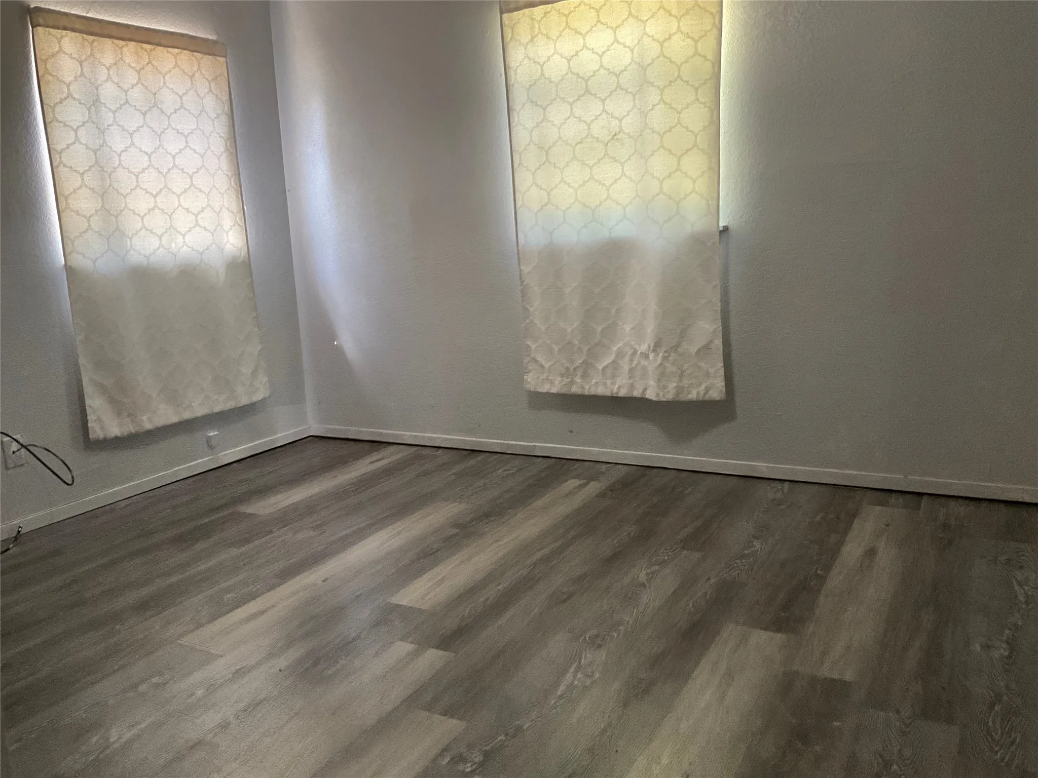 Single Family Residence For Sale in Hill County , 111 Canyon Drive, Whitney, Texas 76692, 2 Bedroom, 1 Bathroom, Garage spaces, 808 Sqft, built in 1977, mls#21331251, Real Estate Agent in Whitney, Homes For Sale in Hill county, Homes For Sale in Whitney, Realtor in Whitney Texas, Real Estate Brokerage Independent Realty Texas, Luminita Cordes Realtor