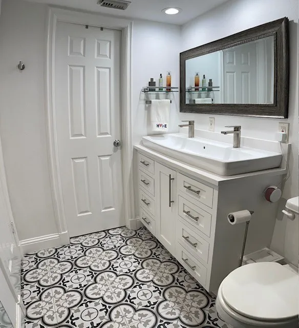 Condominium For Sale in Dallas County , 5407 Bryan Street A206, Dallas, Texas 75206, 2 Bedroom, 3 Bathroom, 2 Garage spaces, 1,250 Sqft, built in 1985, mls#21341967, Real Estate Agent in Dallas, Homes For Sale in Dallas county, Homes For Sale in Dallas, Realtor in Dallas Texas, Real Estate Brokerage Independent Realty Texas, Luminita Cordes Realtor