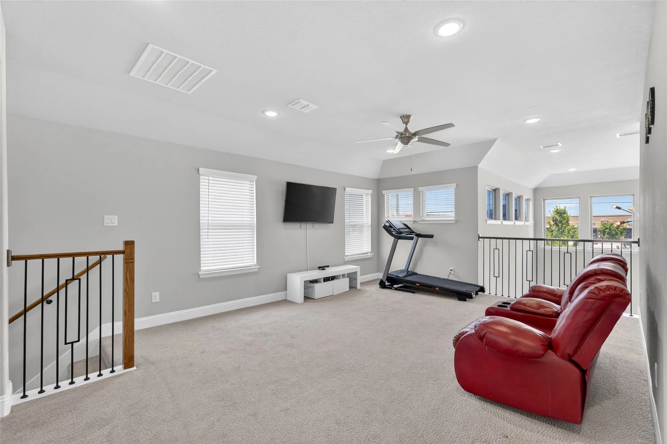 Single Family Residence For Rent in Collin County , 12820 Cooper River Trail, Frisco, Texas 75035, 5 Bedrooms, 4 Bathrooms, 2 Garage spaces, 3,385 Sqft, built in 2021, Price $4,100, mls#21344585, Real Estate Agent in Frisco, Homes For Rent in Collin county, Homes For Rent in Frisco, Realtor in Frisco Texas, Real Estate Brokerage Independent Realty Texas, Luminita Cordes Realtor
