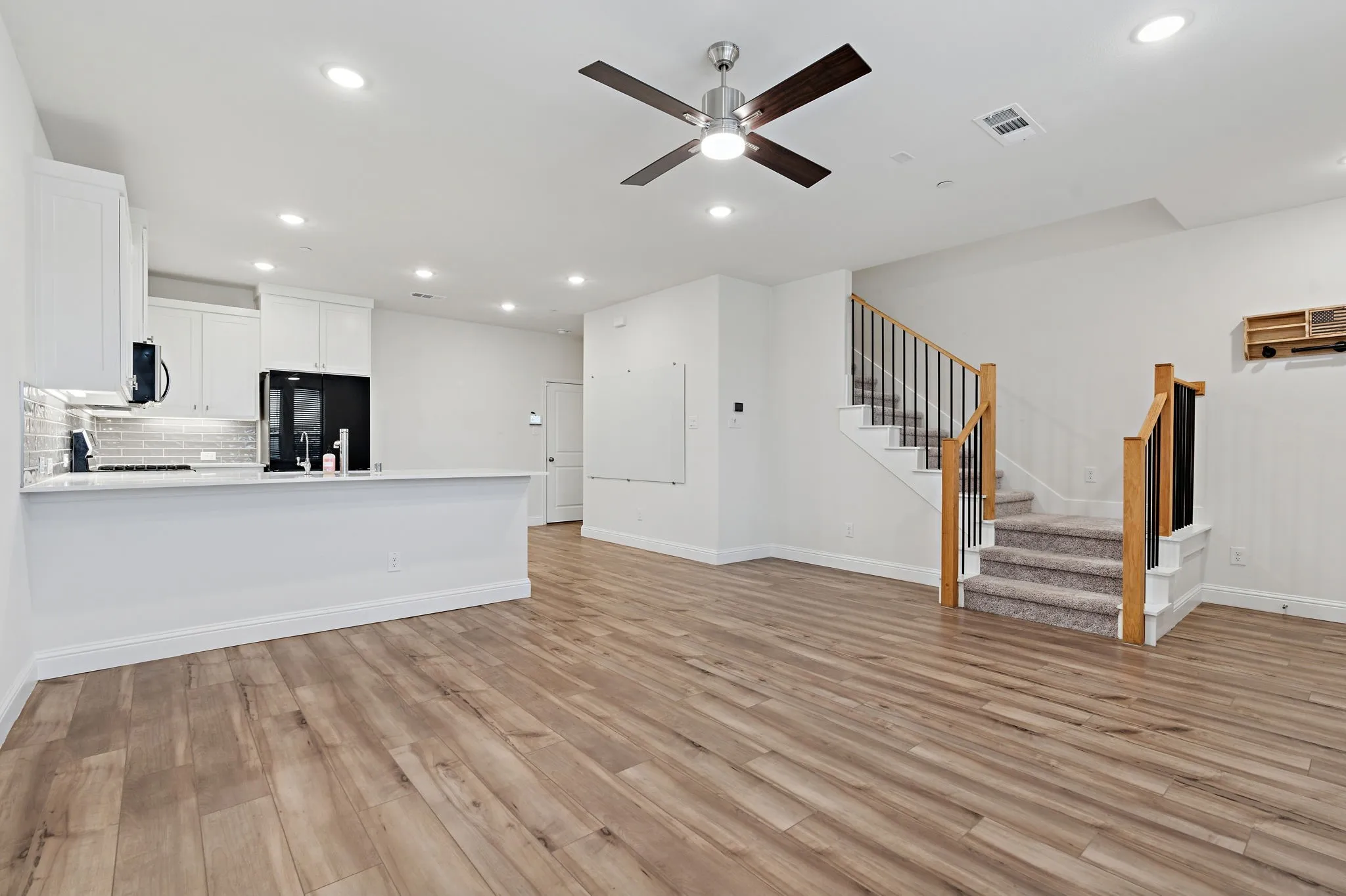 Townhouse For Sale in Tarrant County , 4425 Union Street, North Richland Hills, Texas 76180, 3 Bedroom, 3 Bathroom, 2 Garage spaces, 1,686 Sqft, built in 2022, mls#21339609, Real Estate Agent in North Richland Hills, Homes For Sale in Tarrant county, Homes For Sale in North Richland Hills, Realtor in North Richland Hills Texas, Real Estate Brokerage Independent Realty Texas, Luminita Cordes Realtor