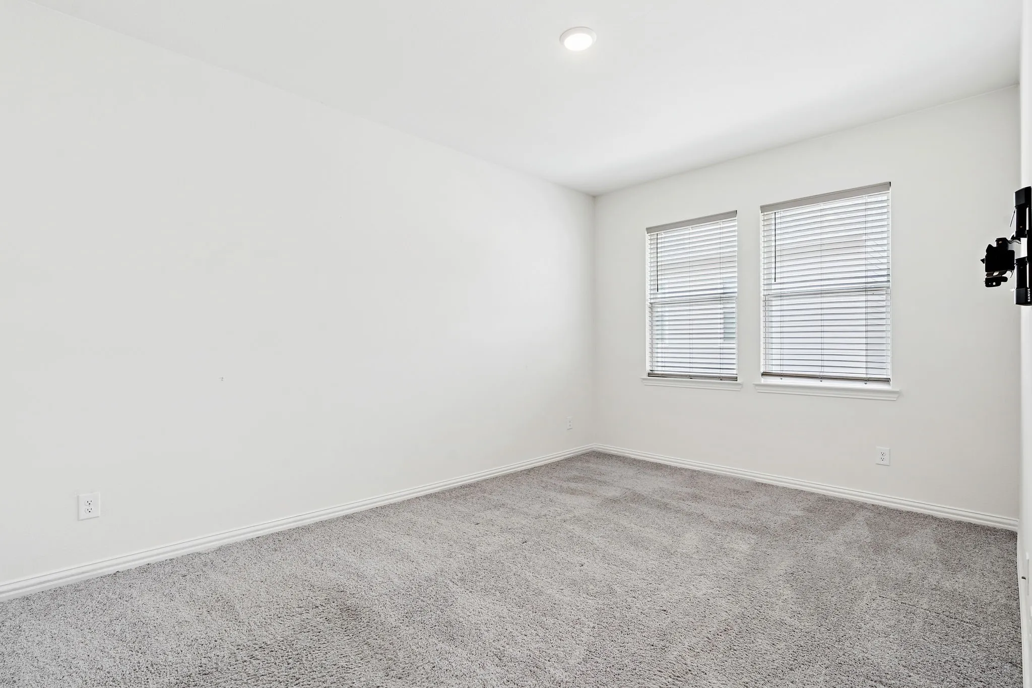Townhouse For Sale in Tarrant County , 4425 Union Street, North Richland Hills, Texas 76180, 3 Bedroom, 3 Bathroom, 2 Garage spaces, 1,686 Sqft, built in 2022, mls#21339609, Real Estate Agent in North Richland Hills, Homes For Sale in Tarrant county, Homes For Sale in North Richland Hills, Realtor in North Richland Hills Texas, Real Estate Brokerage Independent Realty Texas, Luminita Cordes Realtor