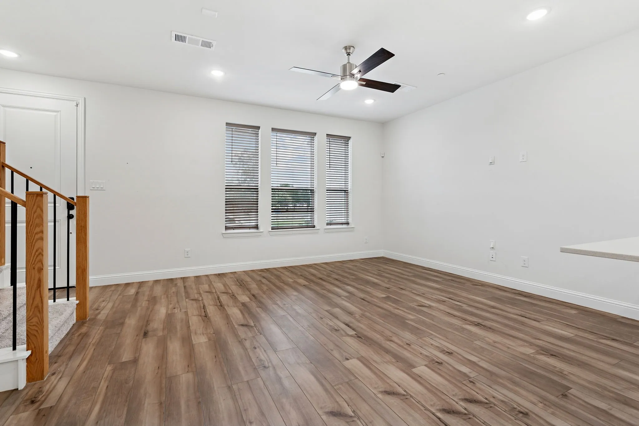 Townhouse For Sale in Tarrant County , 4425 Union Street, North Richland Hills, Texas 76180, 3 Bedroom, 3 Bathroom, 2 Garage spaces, 1,686 Sqft, built in 2022, mls#21339609, Real Estate Agent in North Richland Hills, Homes For Sale in Tarrant county, Homes For Sale in North Richland Hills, Realtor in North Richland Hills Texas, Real Estate Brokerage Independent Realty Texas, Luminita Cordes Realtor