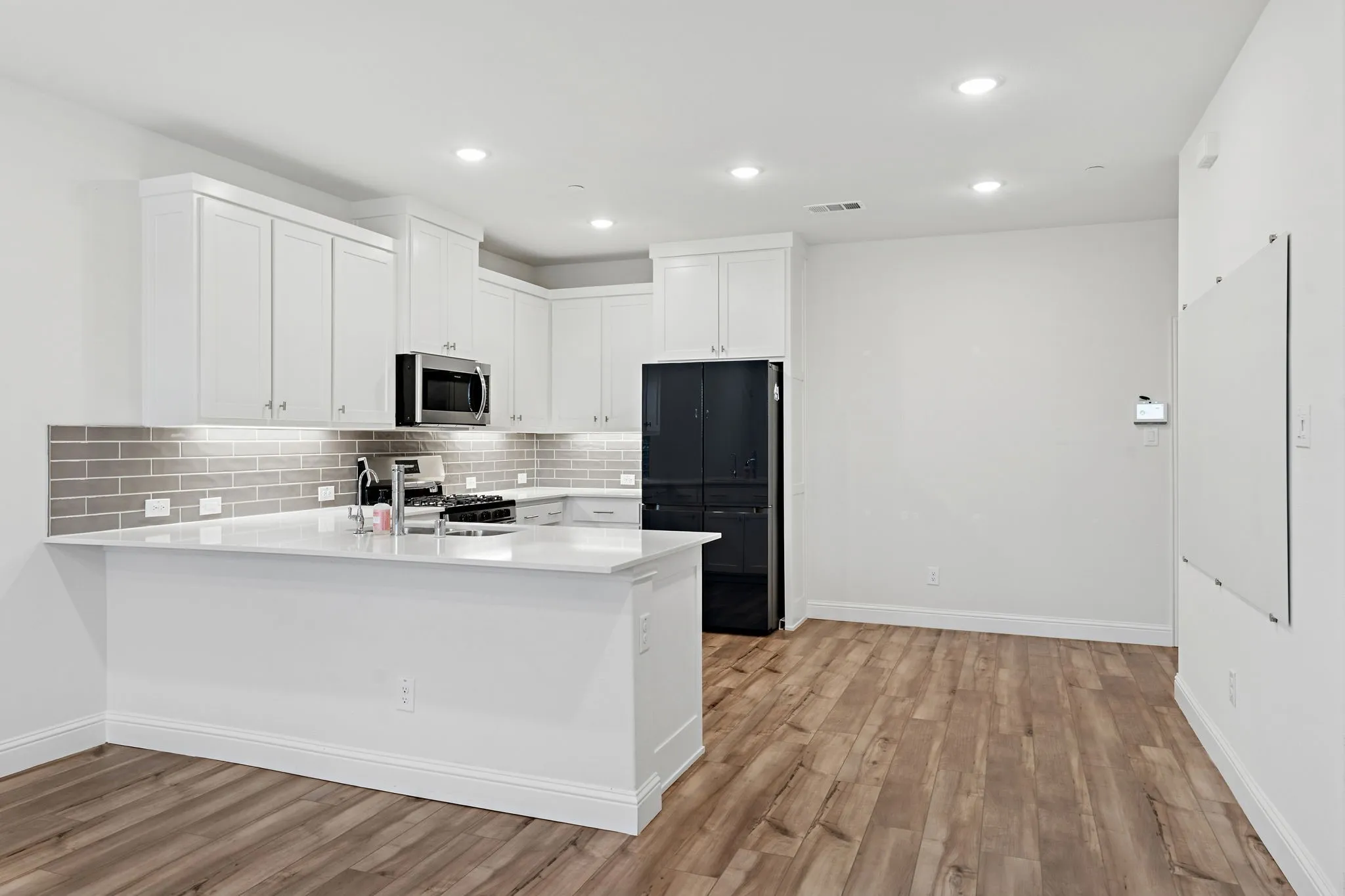 Townhouse For Sale in Tarrant County , 4425 Union Street, North Richland Hills, Texas 76180, 3 Bedroom, 3 Bathroom, 2 Garage spaces, 1,686 Sqft, built in 2022, mls#21339609, Real Estate Agent in North Richland Hills, Homes For Sale in Tarrant county, Homes For Sale in North Richland Hills, Realtor in North Richland Hills Texas, Real Estate Brokerage Independent Realty Texas, Luminita Cordes Realtor