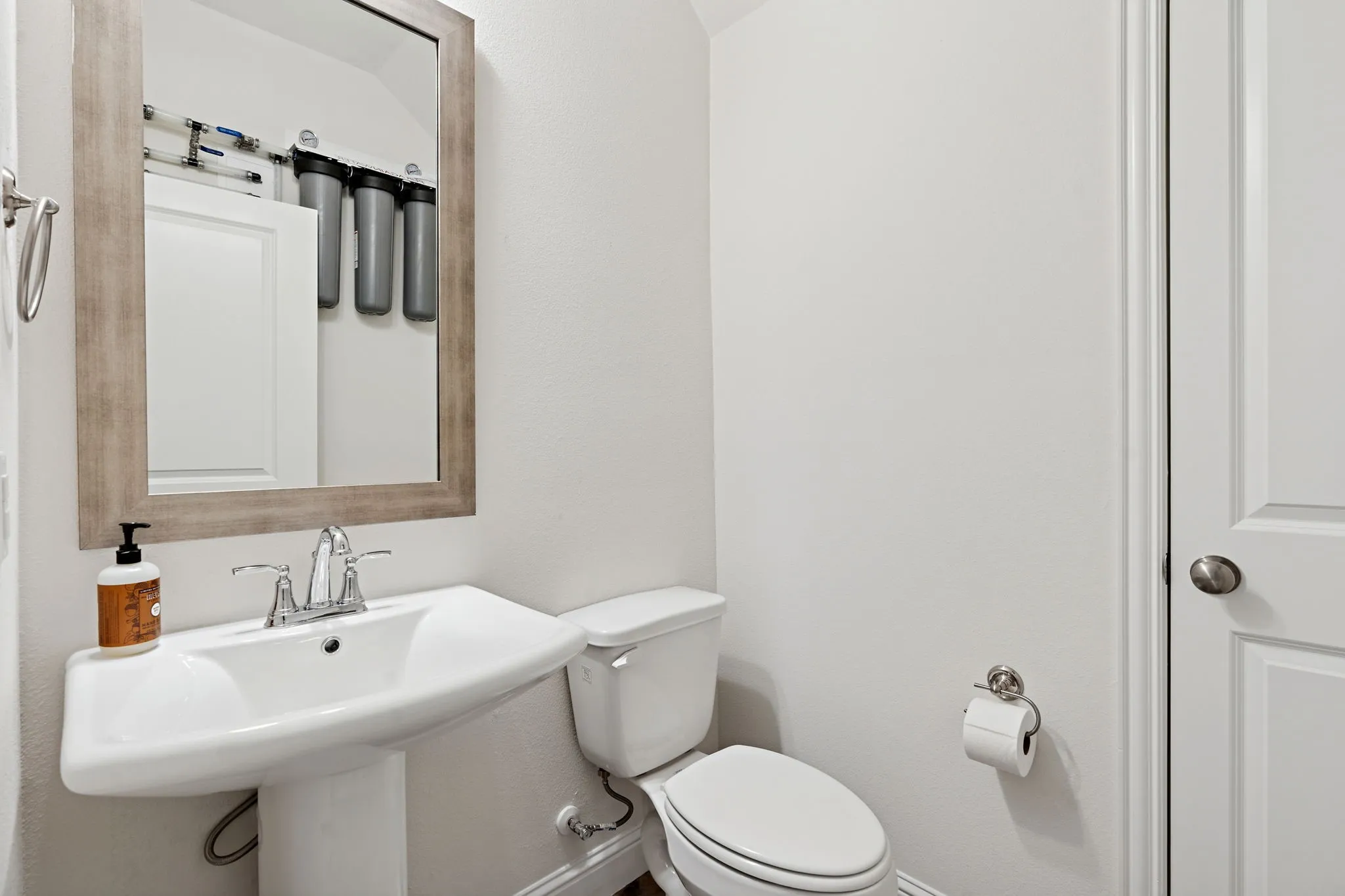 Townhouse For Sale in Tarrant County , 4425 Union Street, North Richland Hills, Texas 76180, 3 Bedroom, 3 Bathroom, 2 Garage spaces, 1,686 Sqft, built in 2022, mls#21339609, Real Estate Agent in North Richland Hills, Homes For Sale in Tarrant county, Homes For Sale in North Richland Hills, Realtor in North Richland Hills Texas, Real Estate Brokerage Independent Realty Texas, Luminita Cordes Realtor
