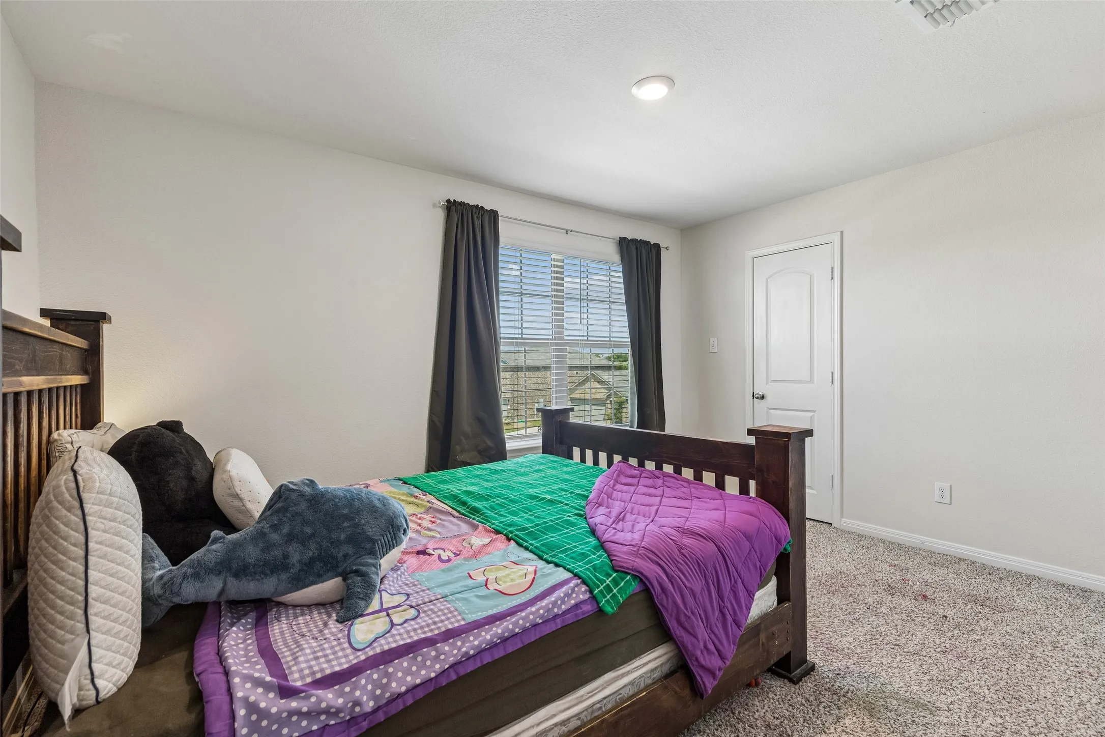 Single Family Residence For Sale in Wise County , 148 Bandana Circle, Newark, Texas 76071, 5 Bedroom, 3 Bathroom, 2 Garage spaces, 2,700 Sqft, built in 2020, mls#21342386, Real Estate Agent in Newark, Homes For Sale in Wise county, Homes For Sale in Newark, Realtor in Newark Texas, Real Estate Brokerage Independent Realty Texas, Luminita Cordes Realtor